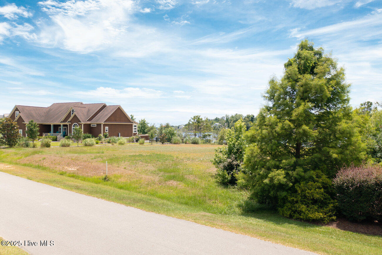 119 13 Waters Edge Drive