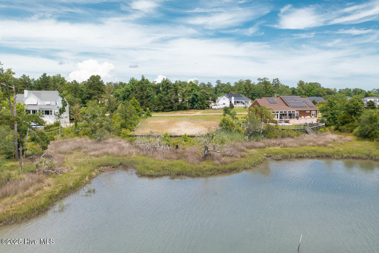 119 13 Waters Edge Drive