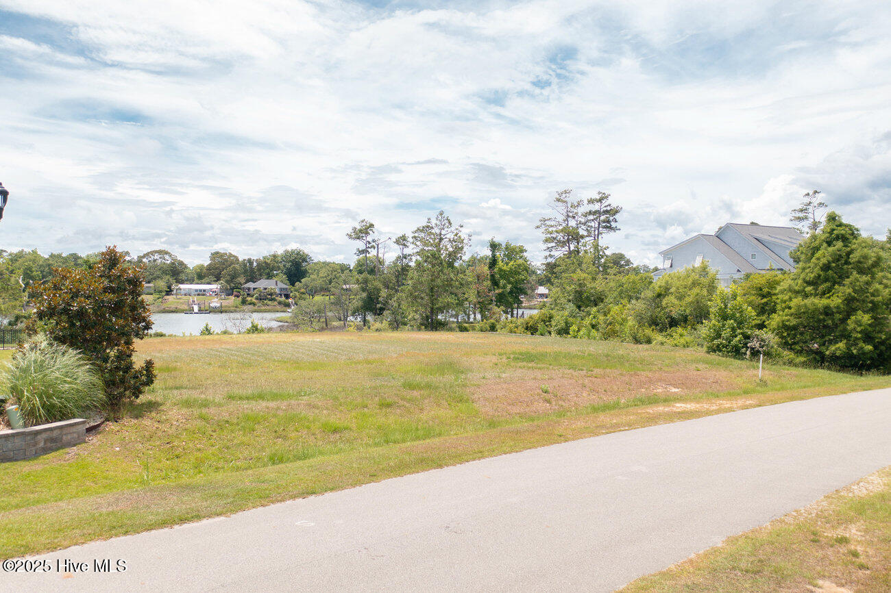 119 13 Waters Edge Drive