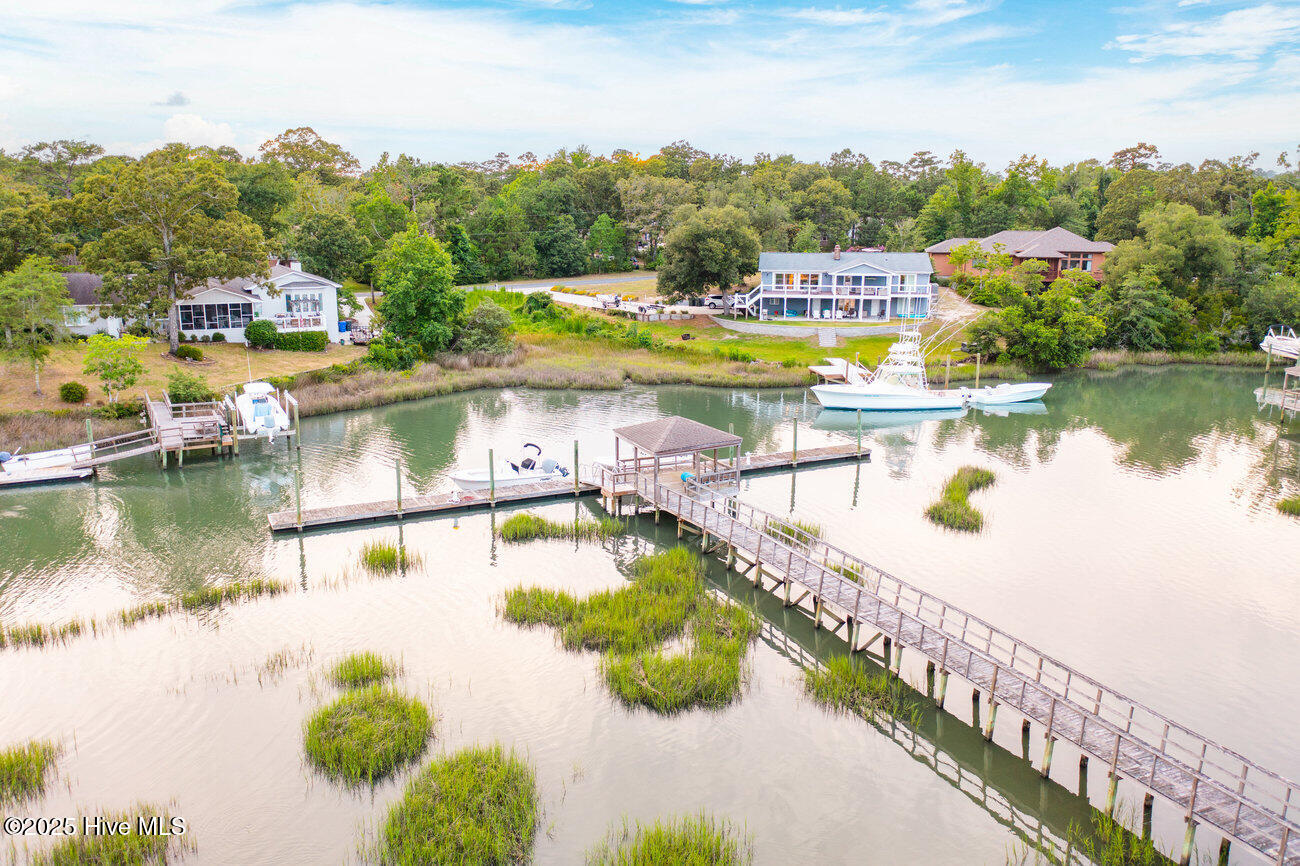 119 13 Waters Edge Drive