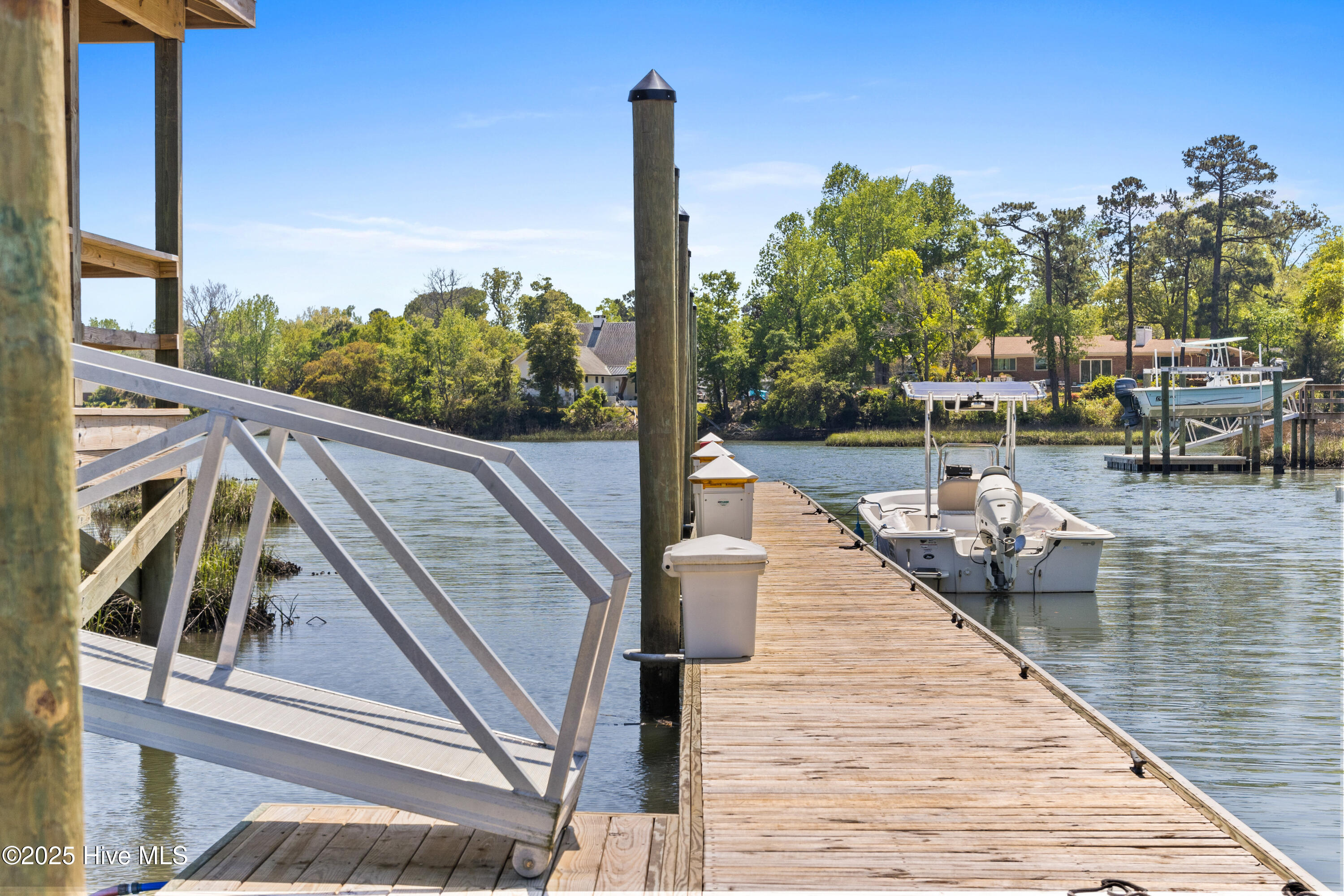 119 13 Waters Edge Drive