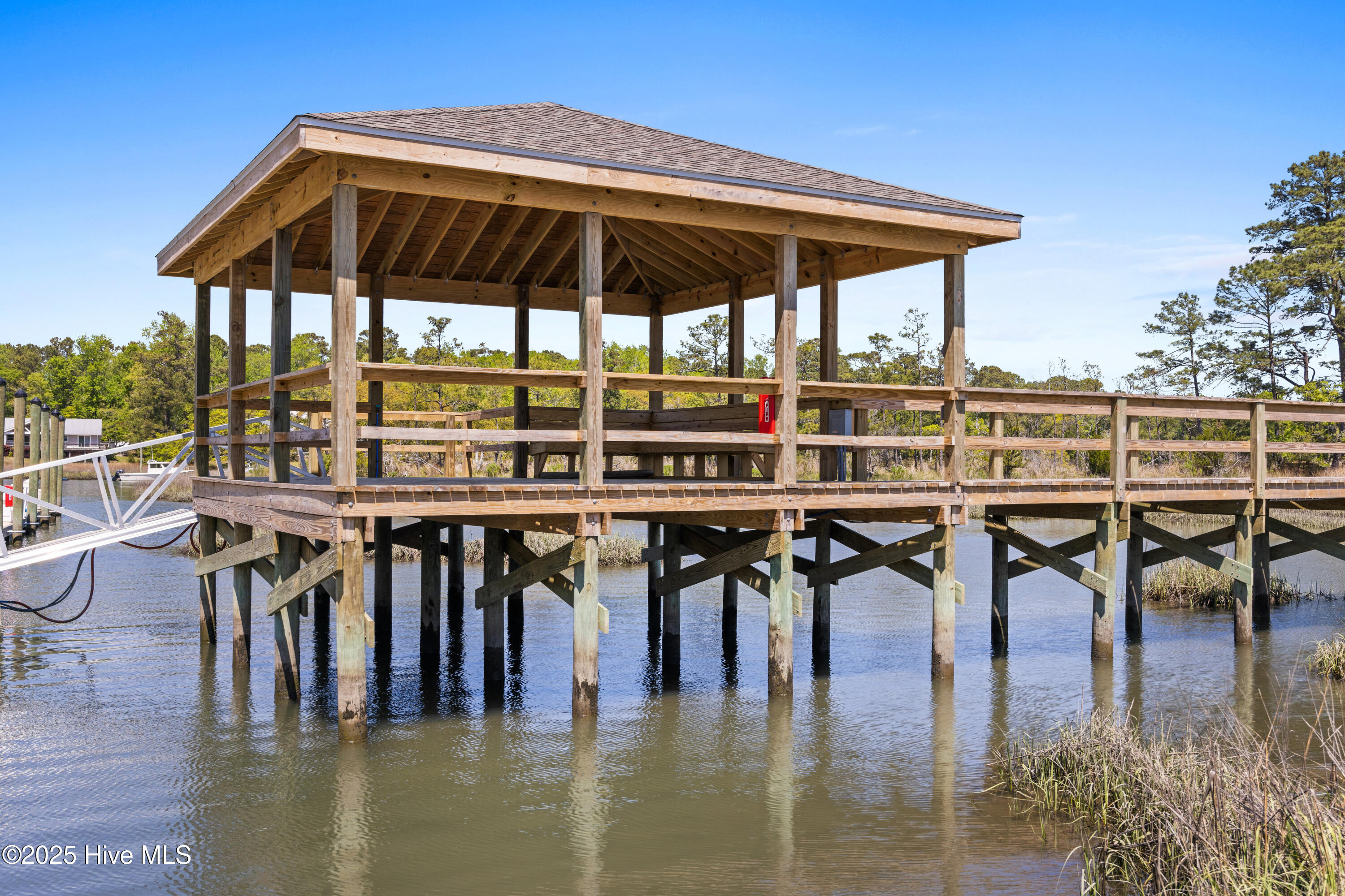 119 13 Waters Edge Drive