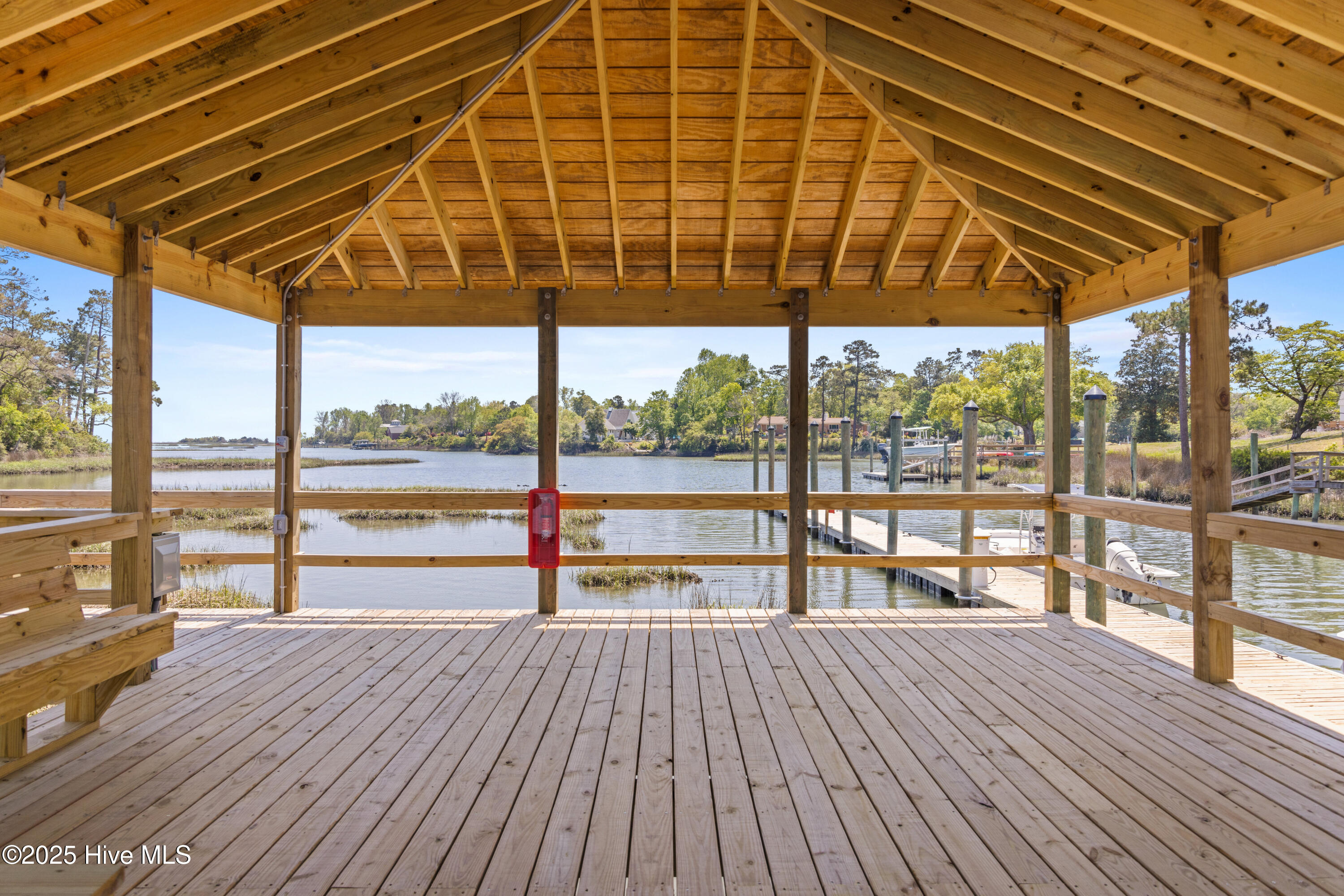 119 13 Waters Edge Drive