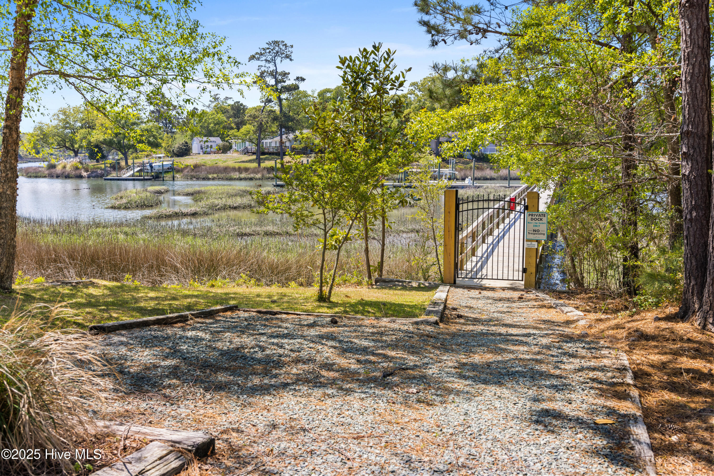 119 13 Waters Edge Drive