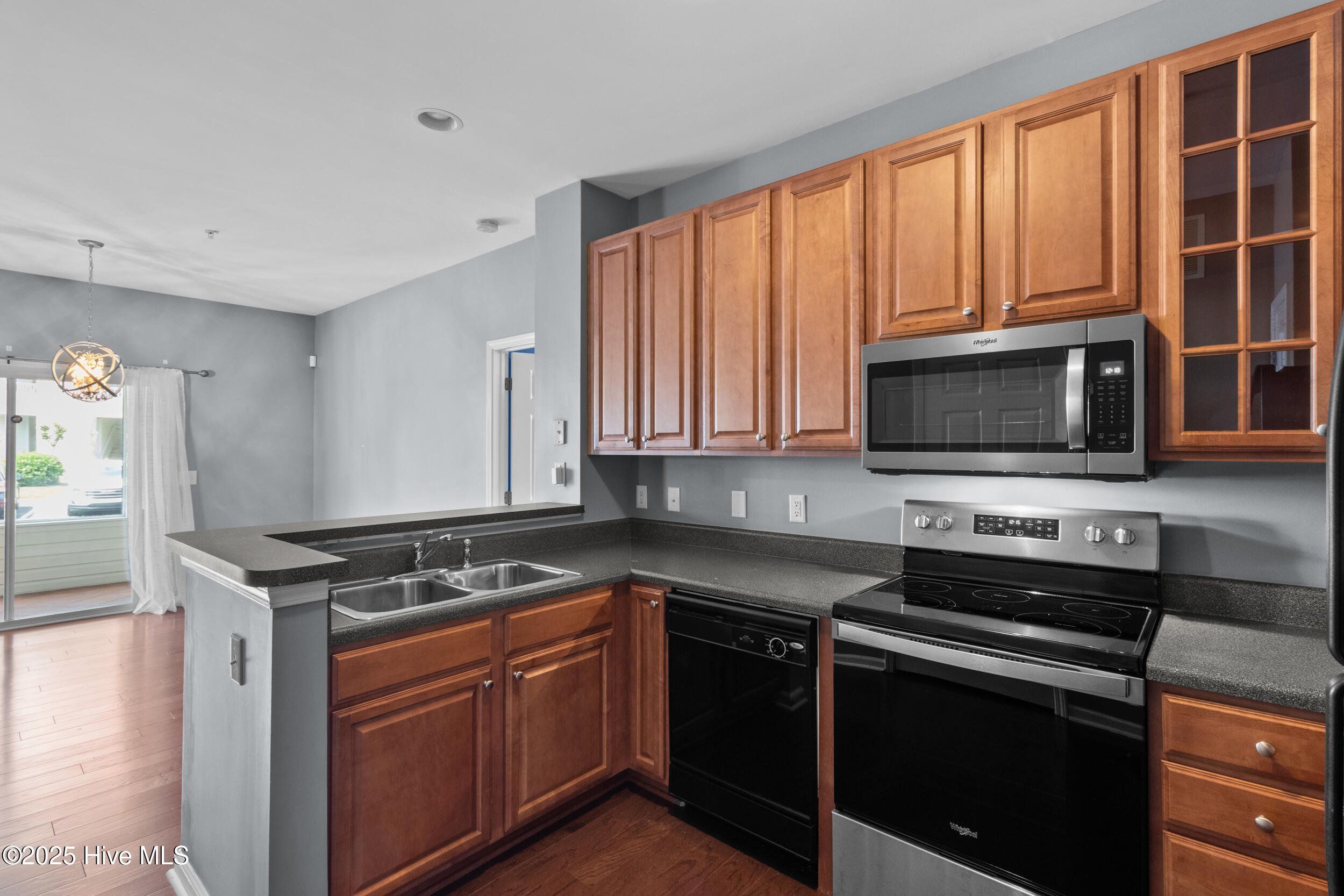 3907 Botsford Court, Unit 101