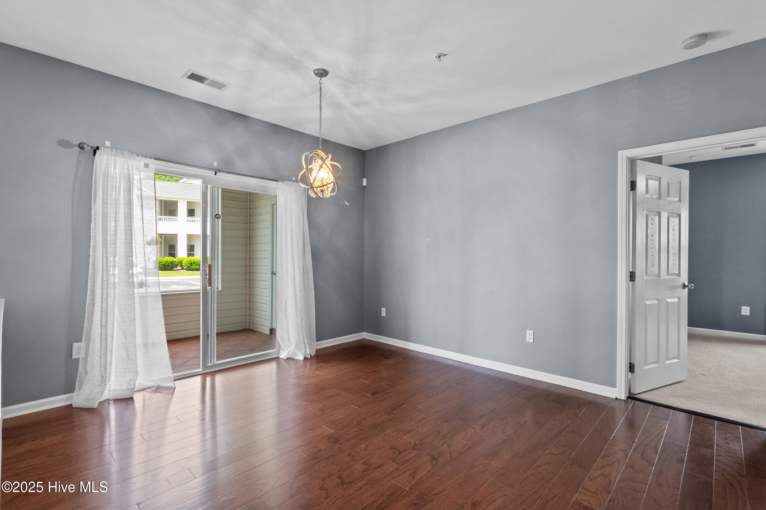 3907 Botsford Court, Unit 101