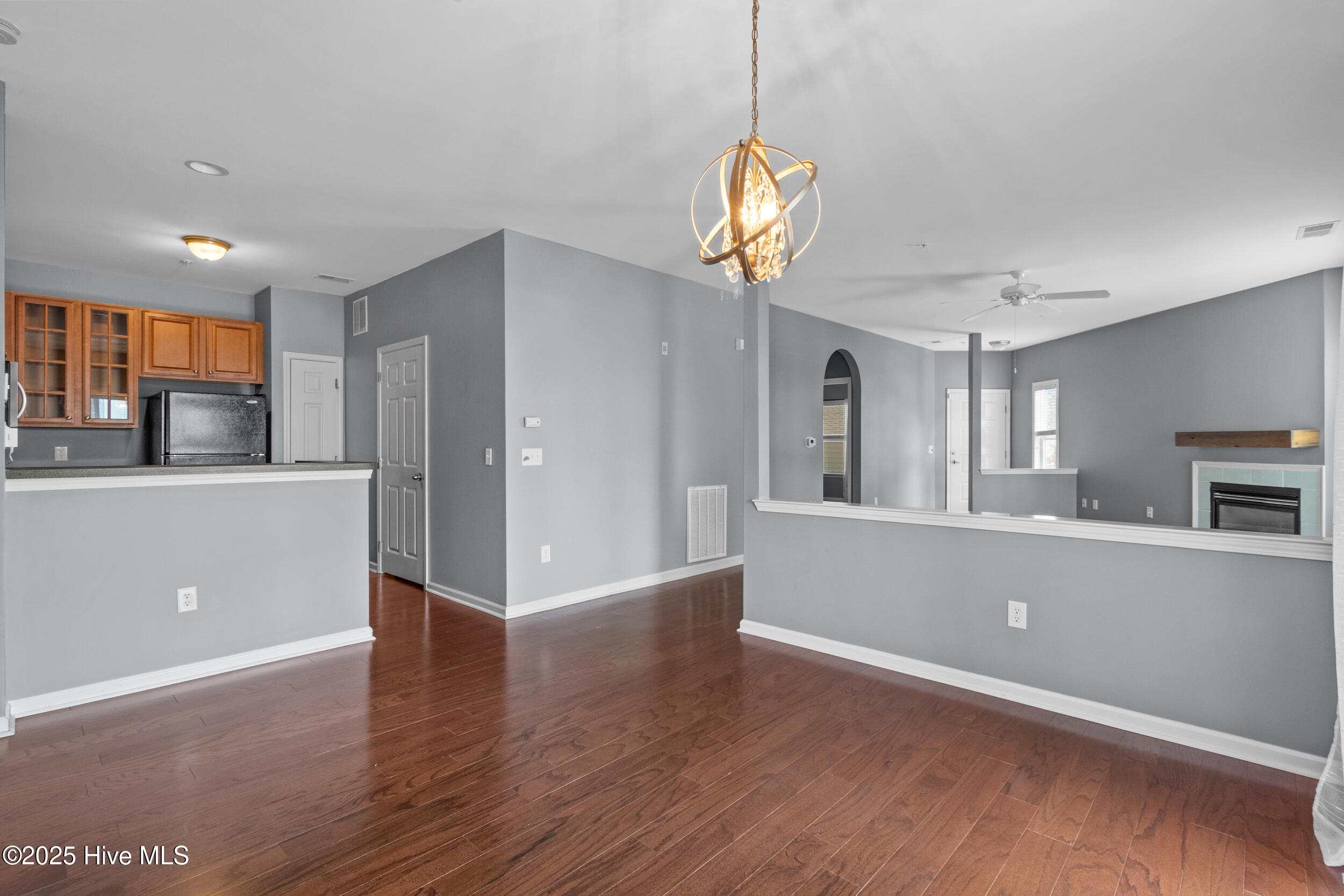 3907 Botsford Court, Unit 101