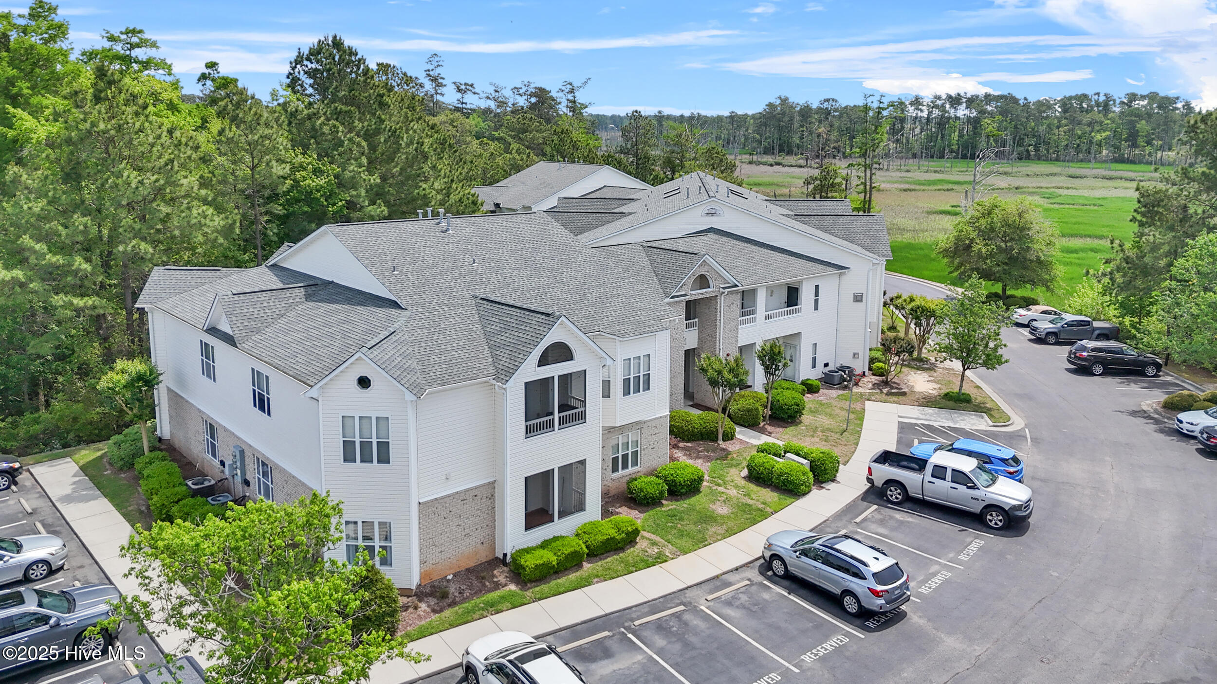 3907 Botsford Court, Unit 101