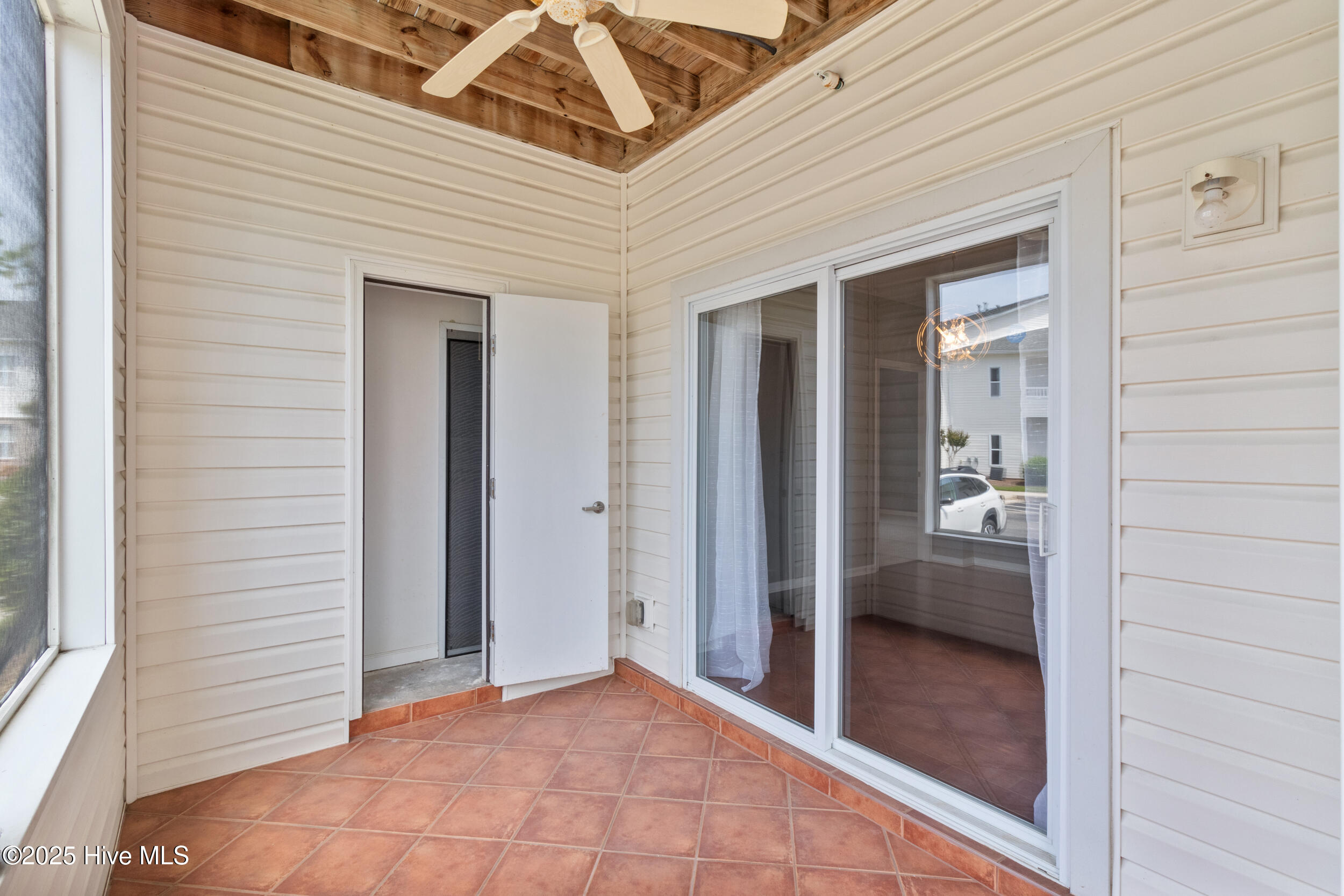 3907 Botsford Court, Unit 101