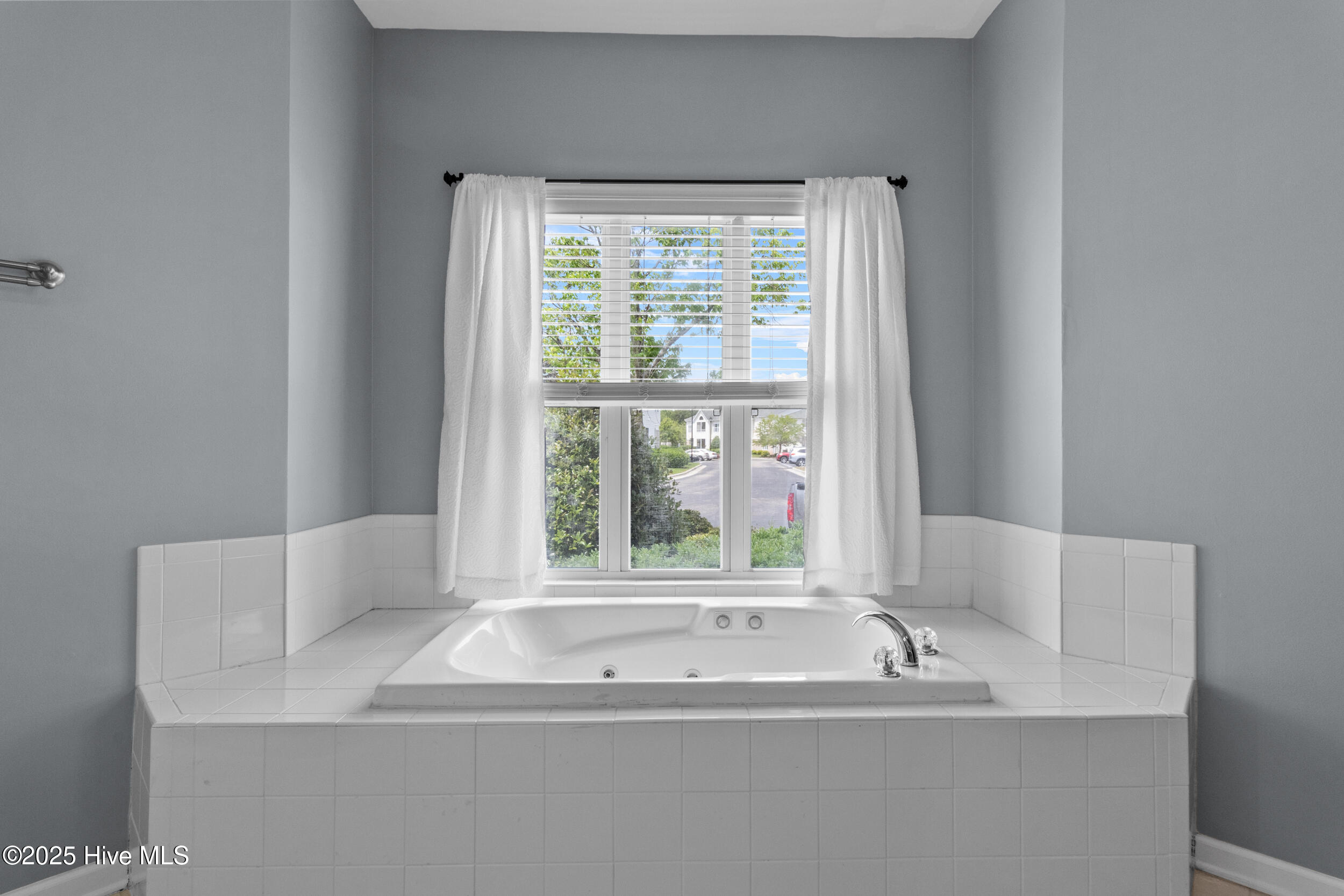 3907 Botsford Court, Unit 101