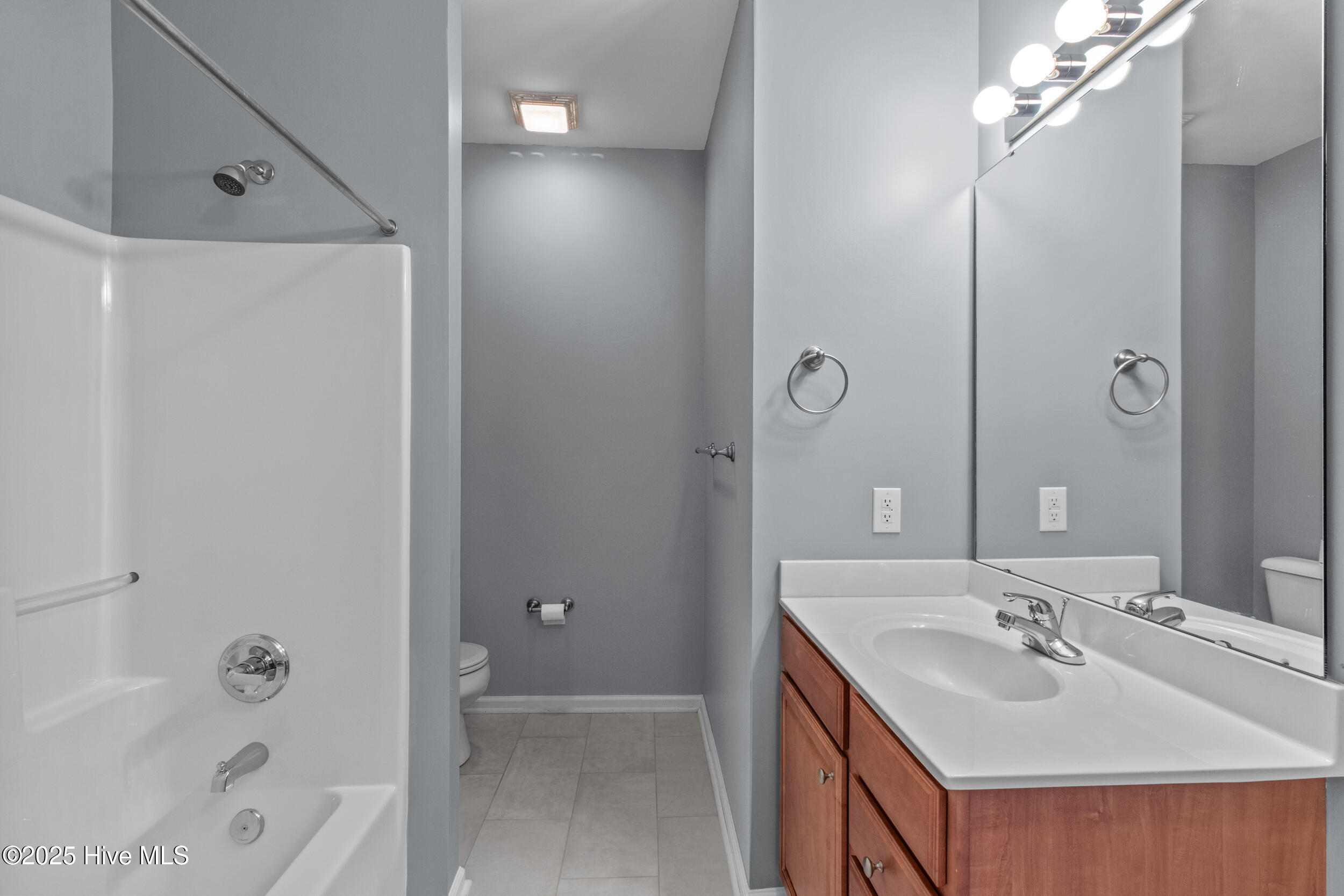 3907 Botsford Court, Unit 101
