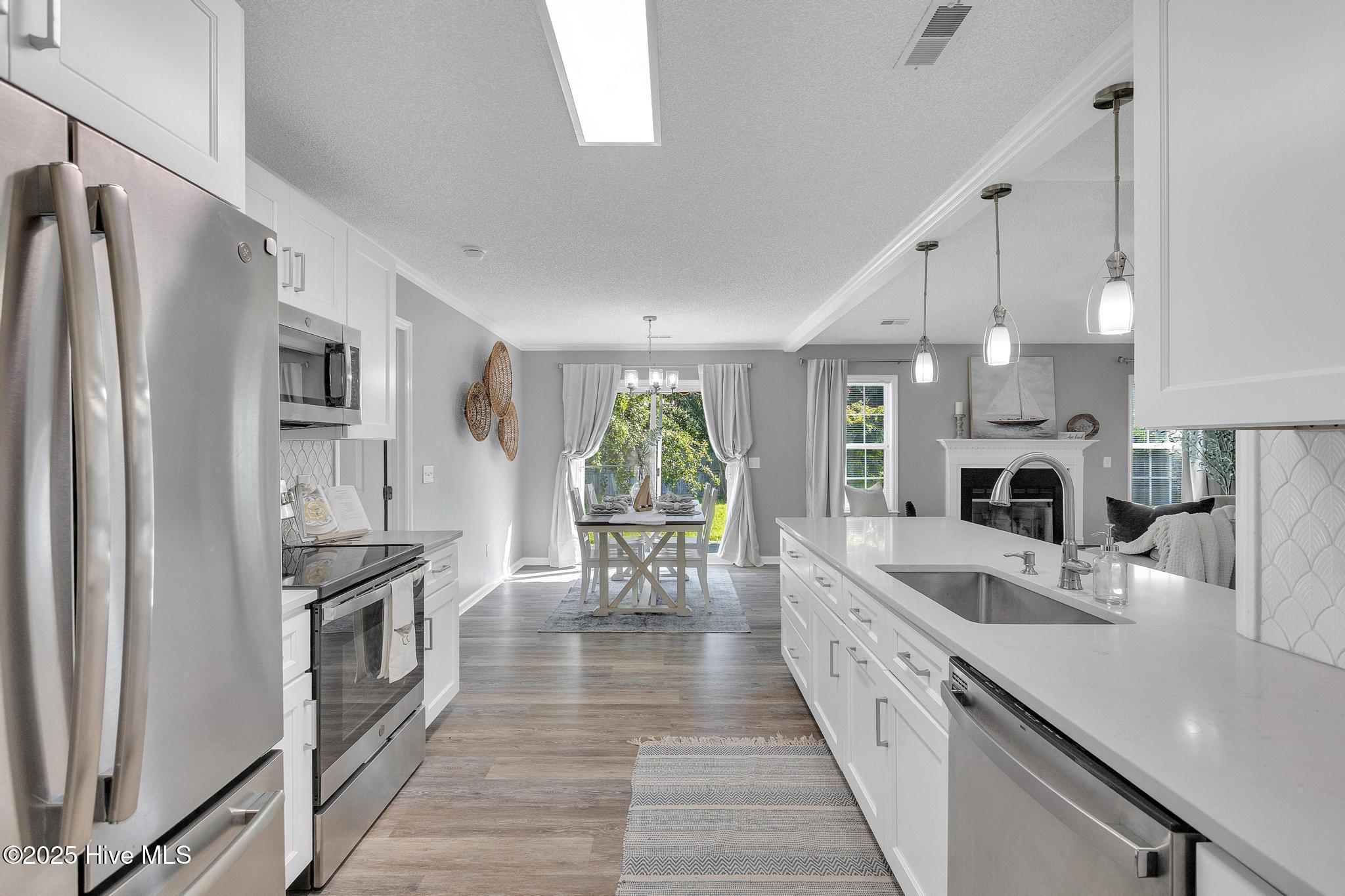 422 Point View Court