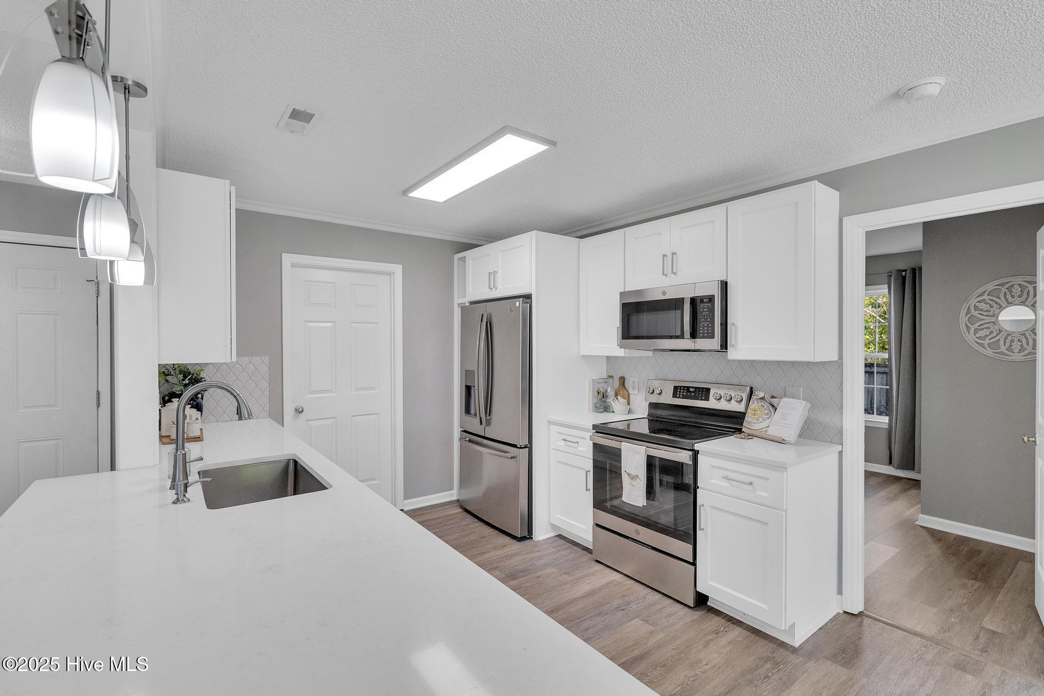 422 Point View Court