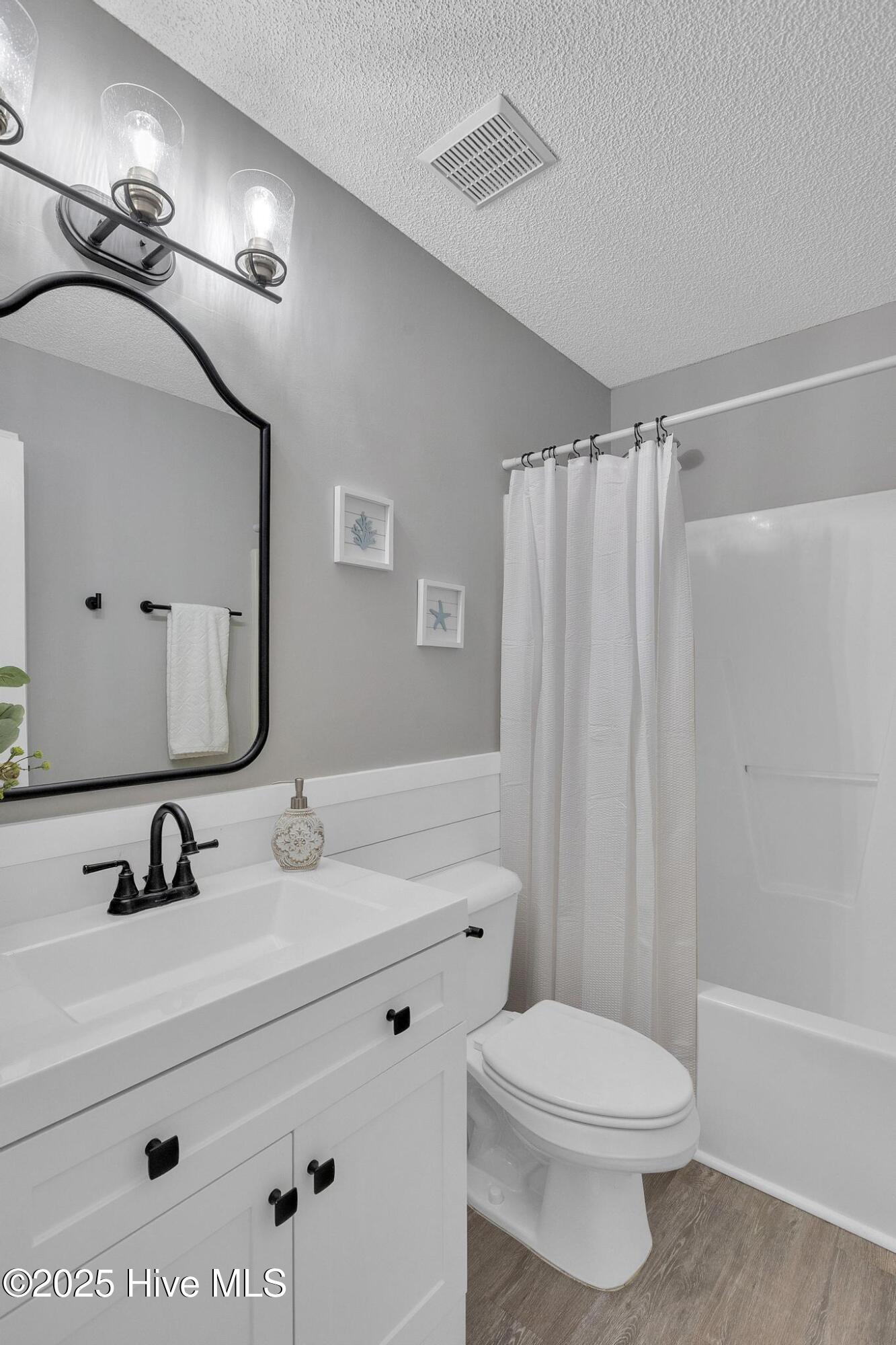 422 Point View Court