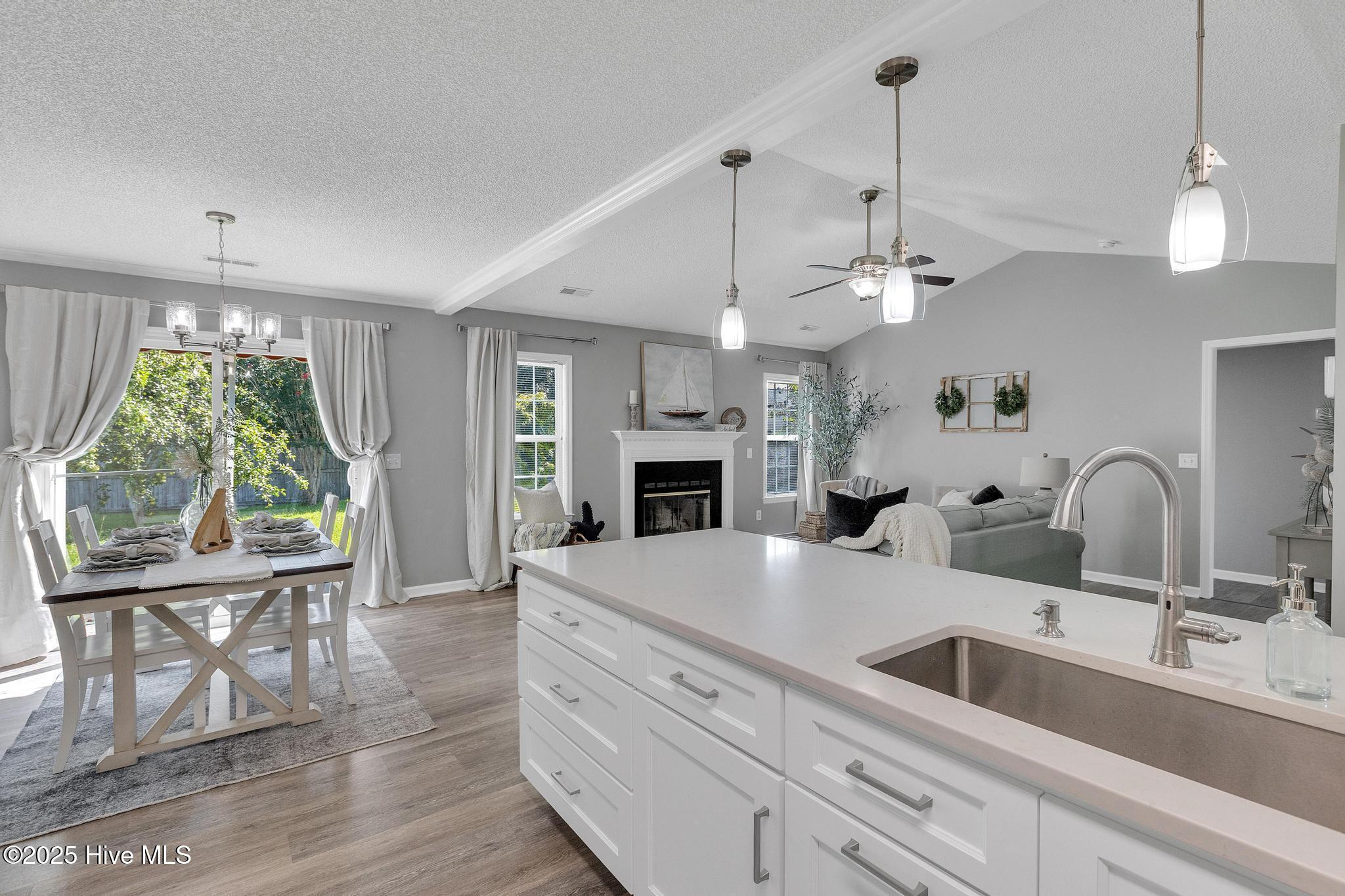 422 Point View Court