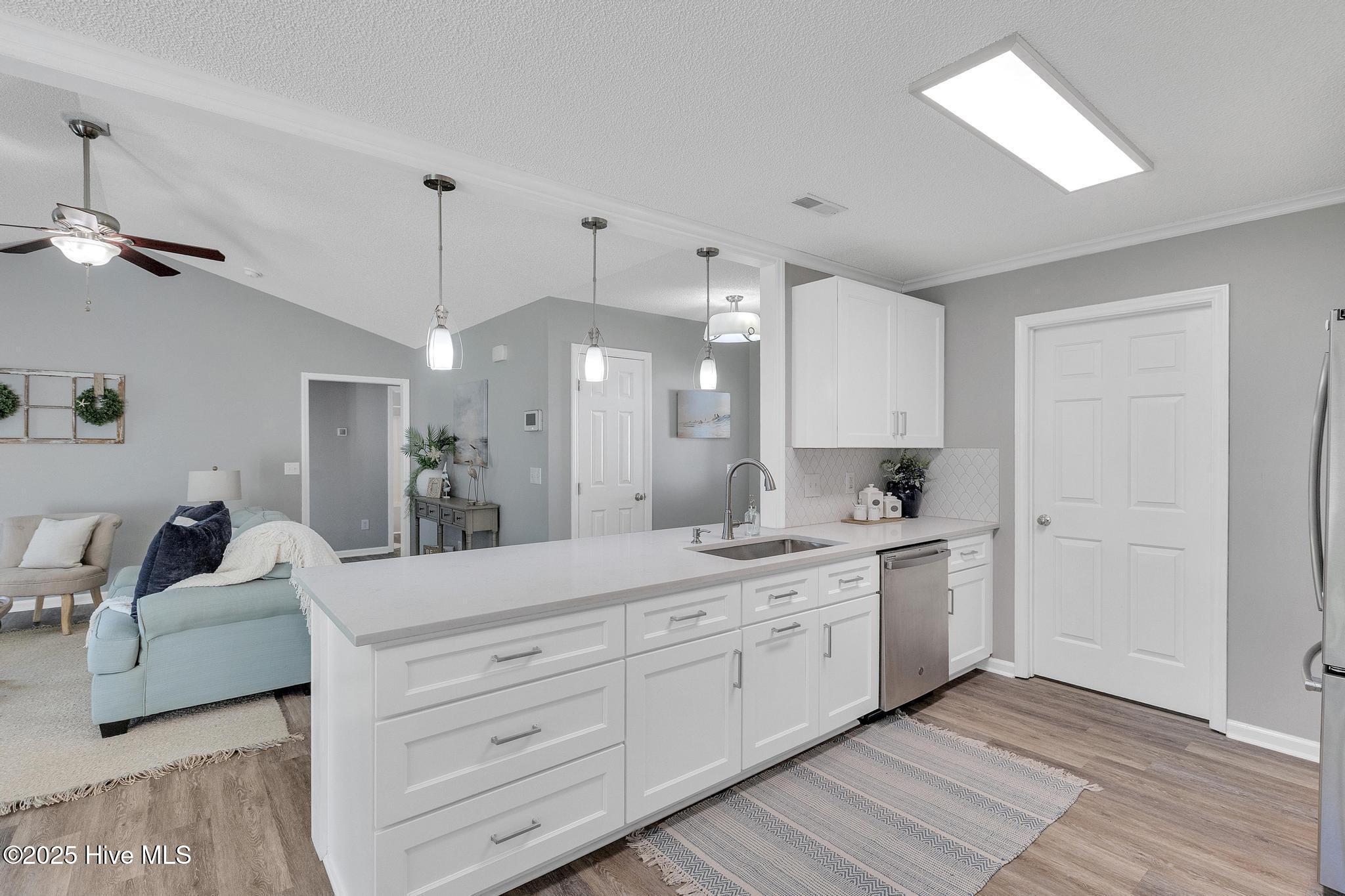 422 Point View Court