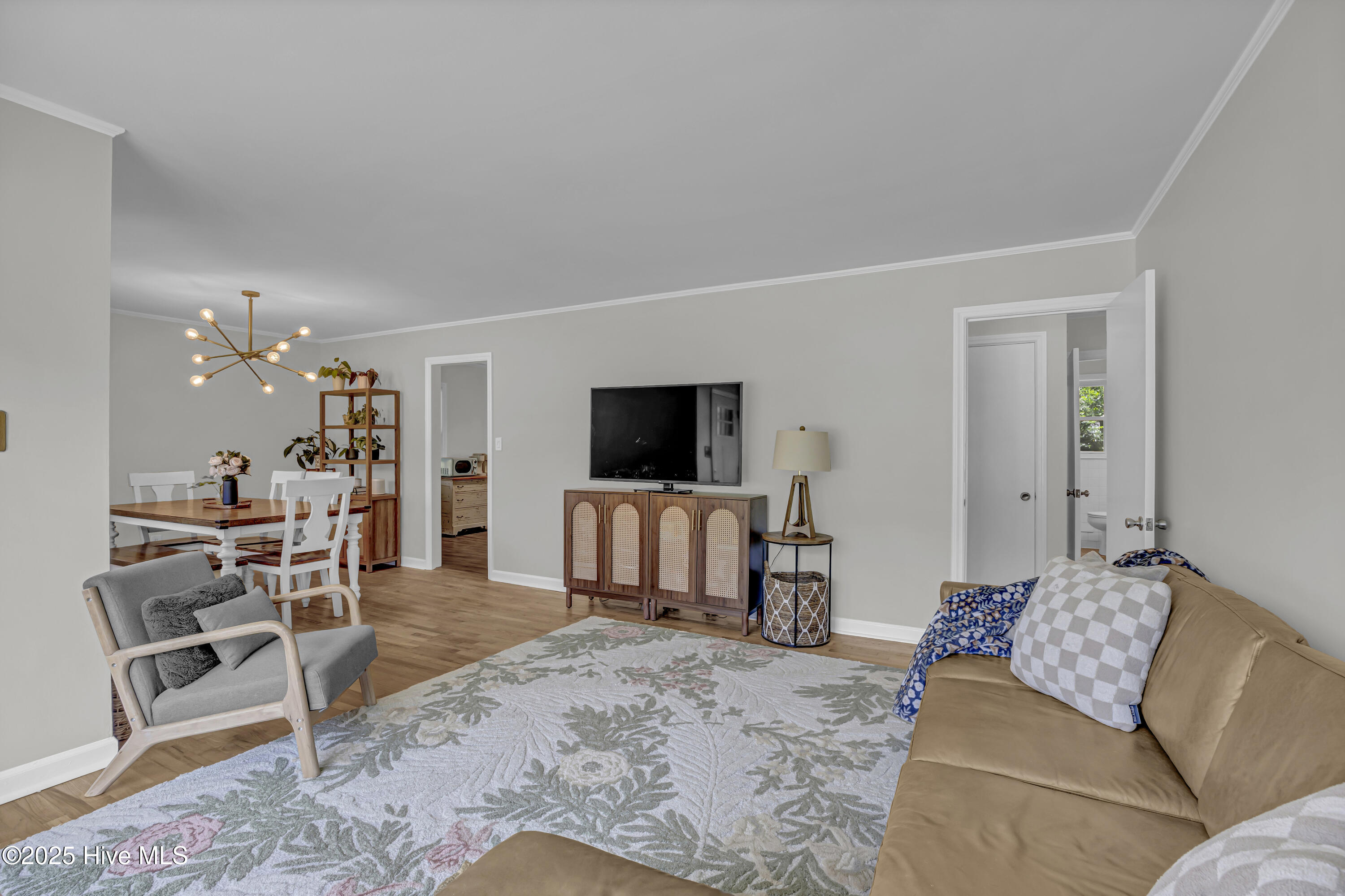 5425 Ridgewood Heights Drive