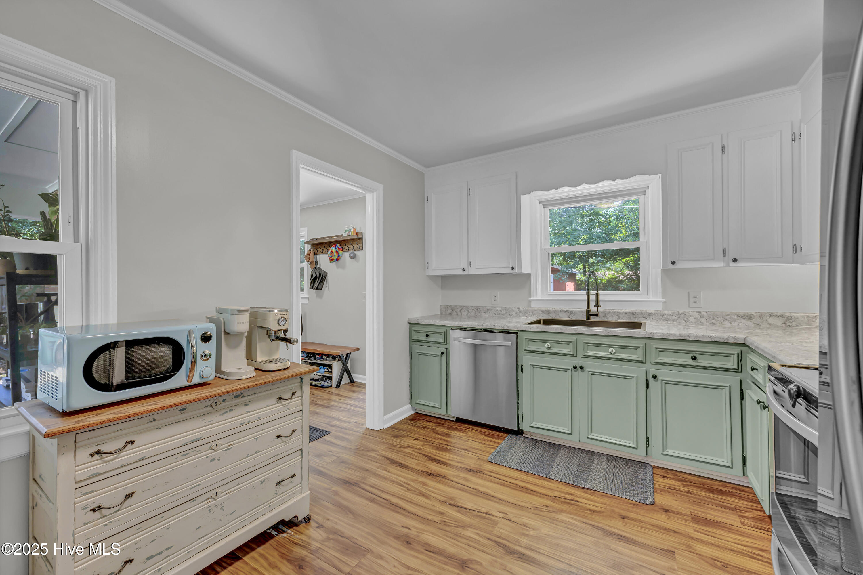 5425 Ridgewood Heights Drive