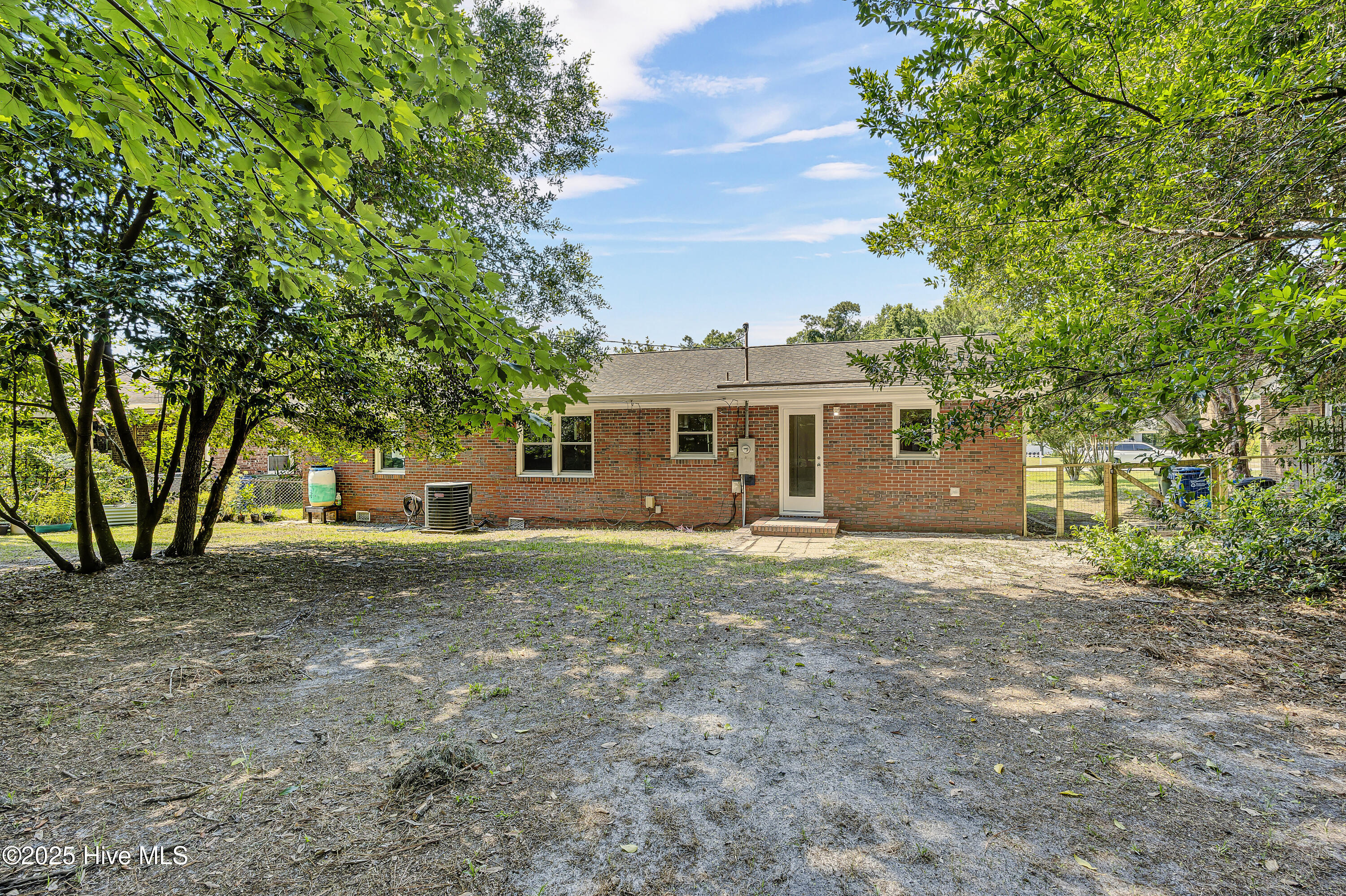 5425 Ridgewood Heights Drive