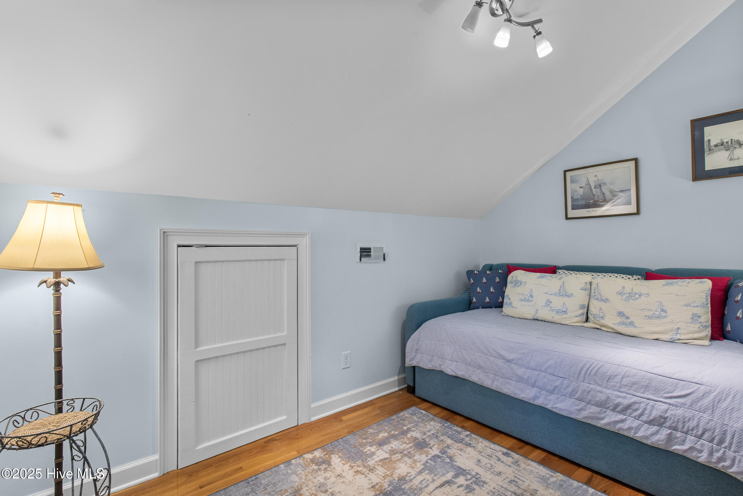 258 Silver Sloop Way