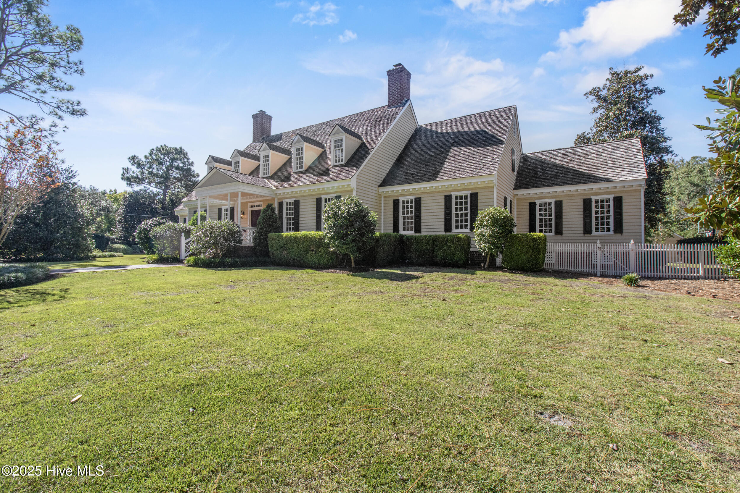 1946 S Live Oak Parkway, Wilmington