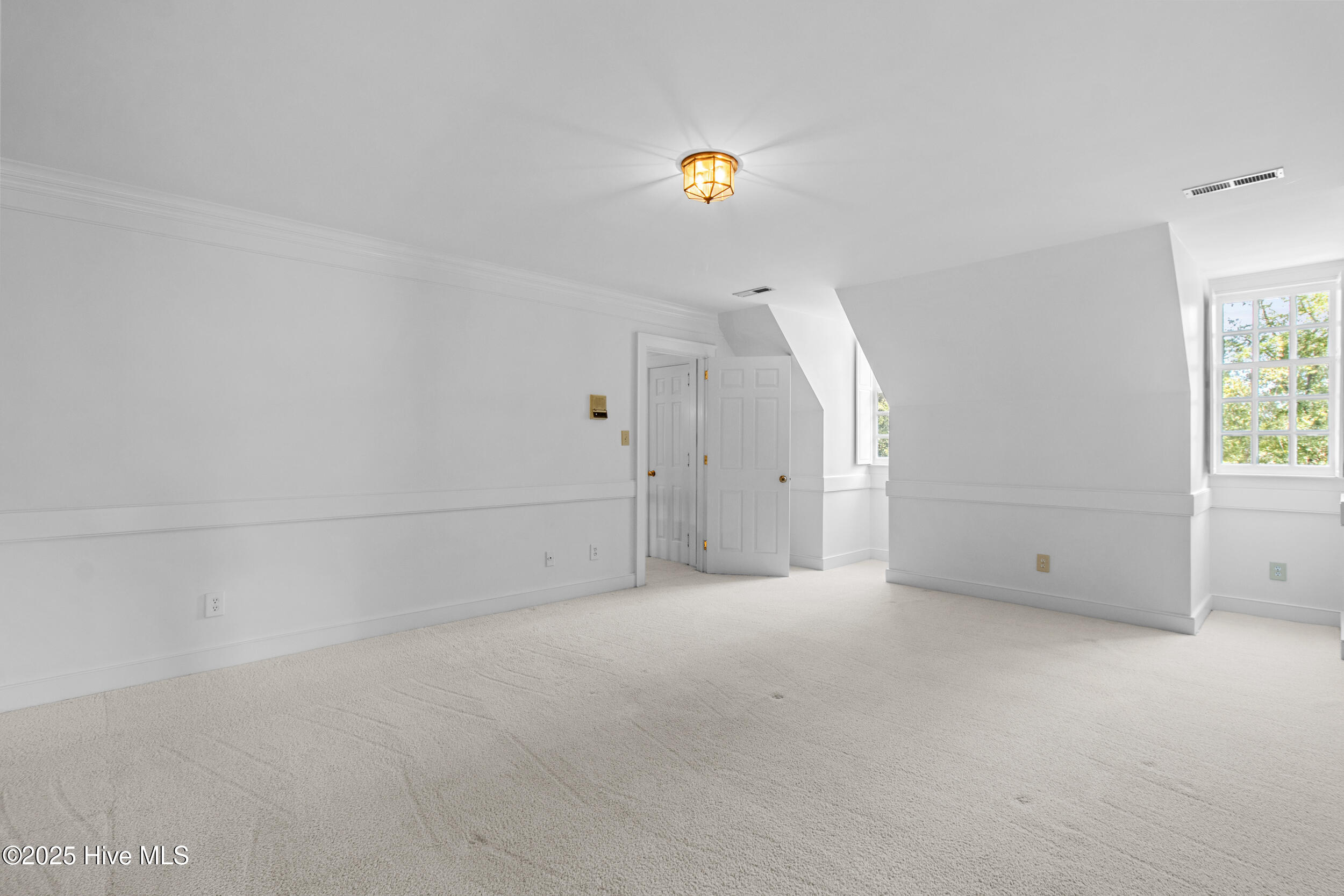 1946 S Live Oak Parkway, Wilmington