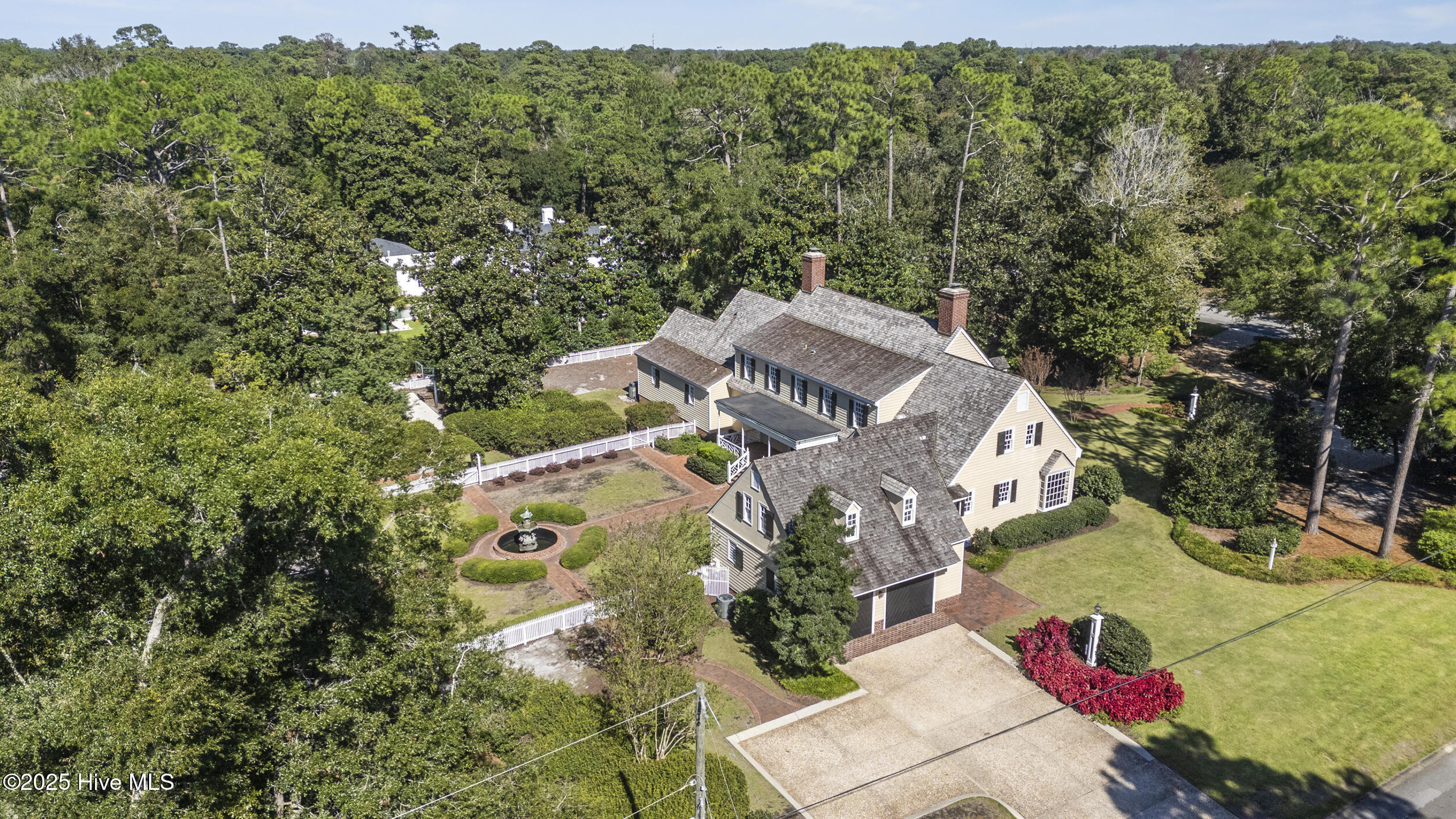 1946 S Live Oak Parkway, Wilmington