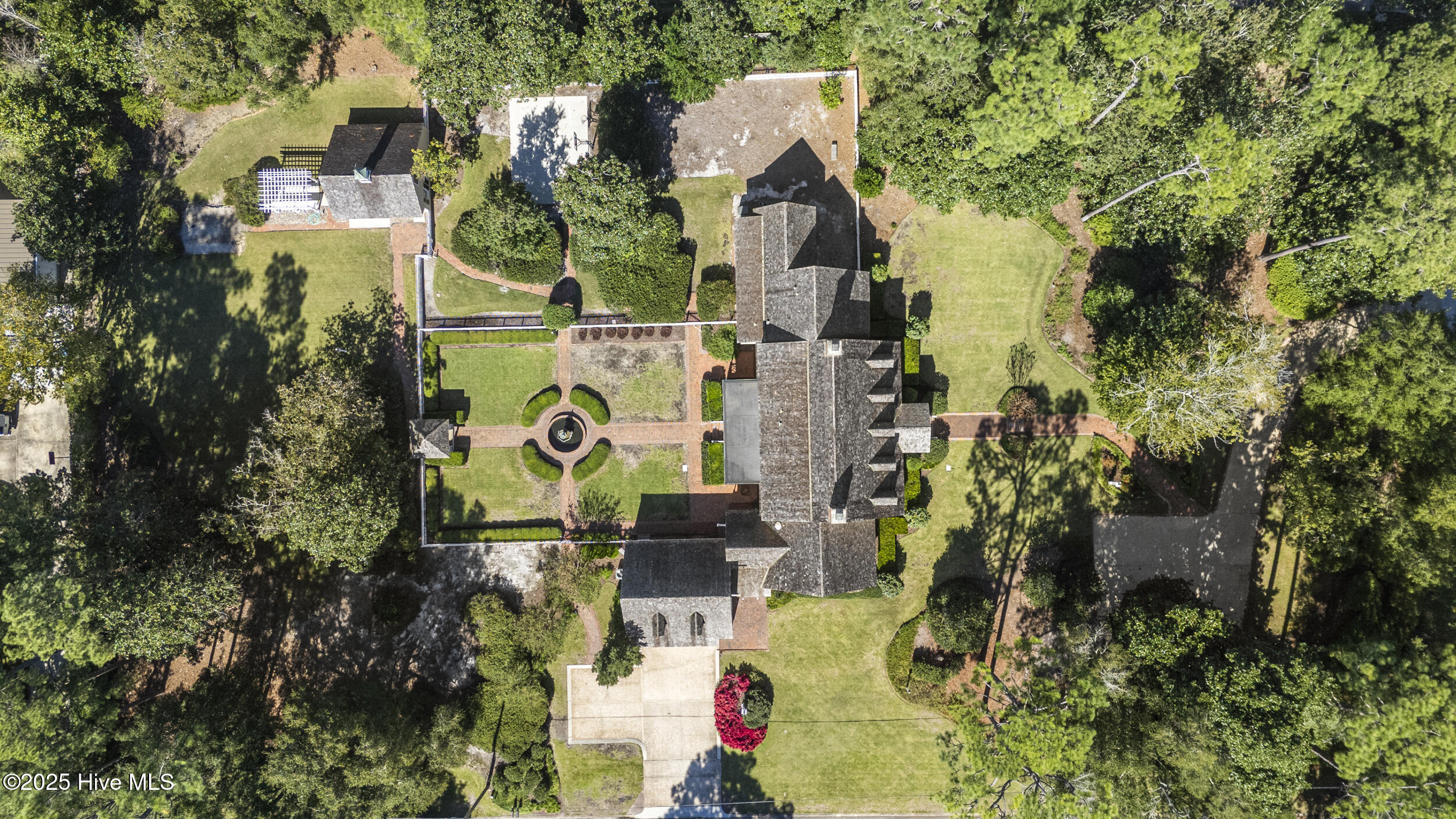 1946 S Live Oak Parkway, Wilmington