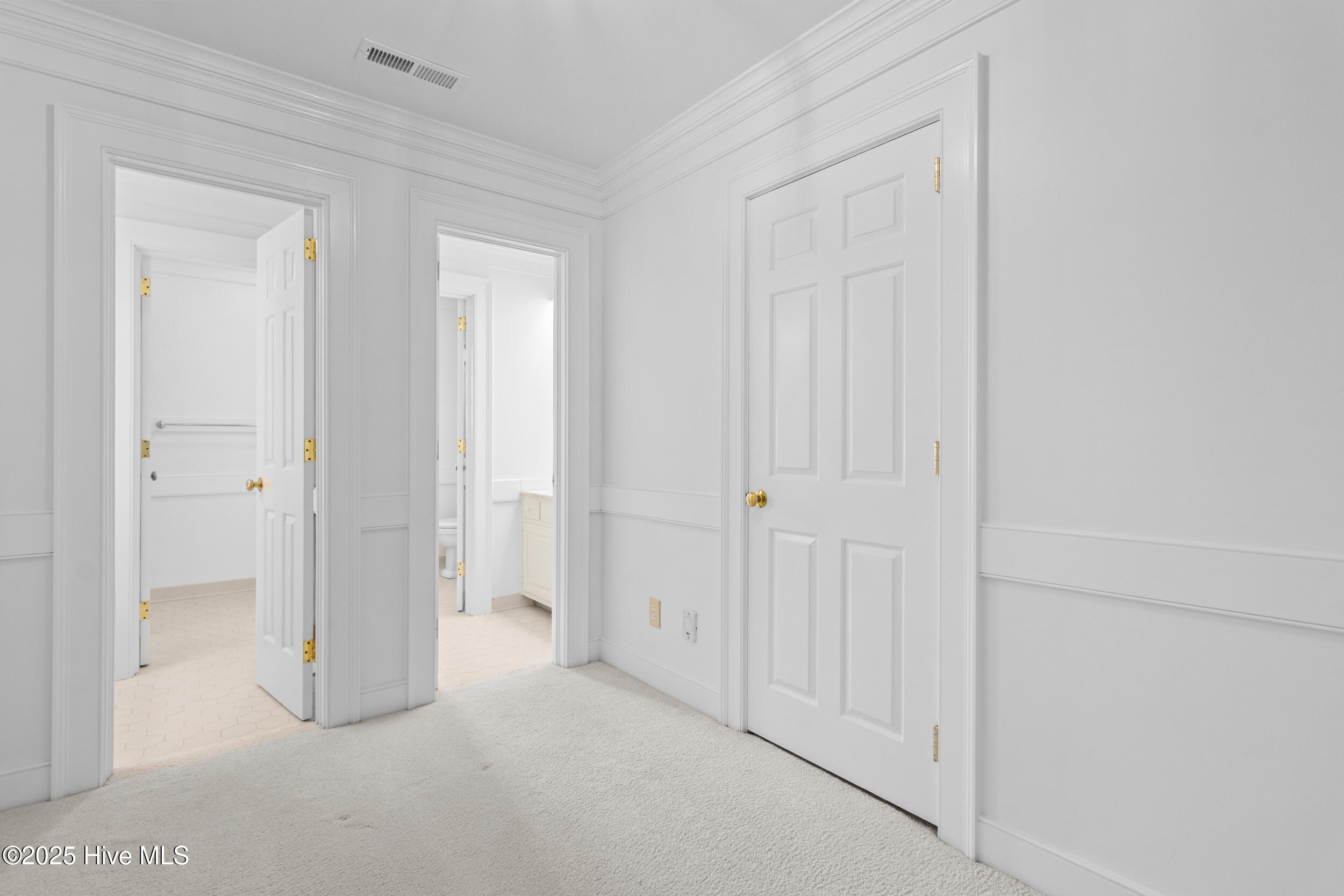 1946 S Live Oak Parkway, Wilmington