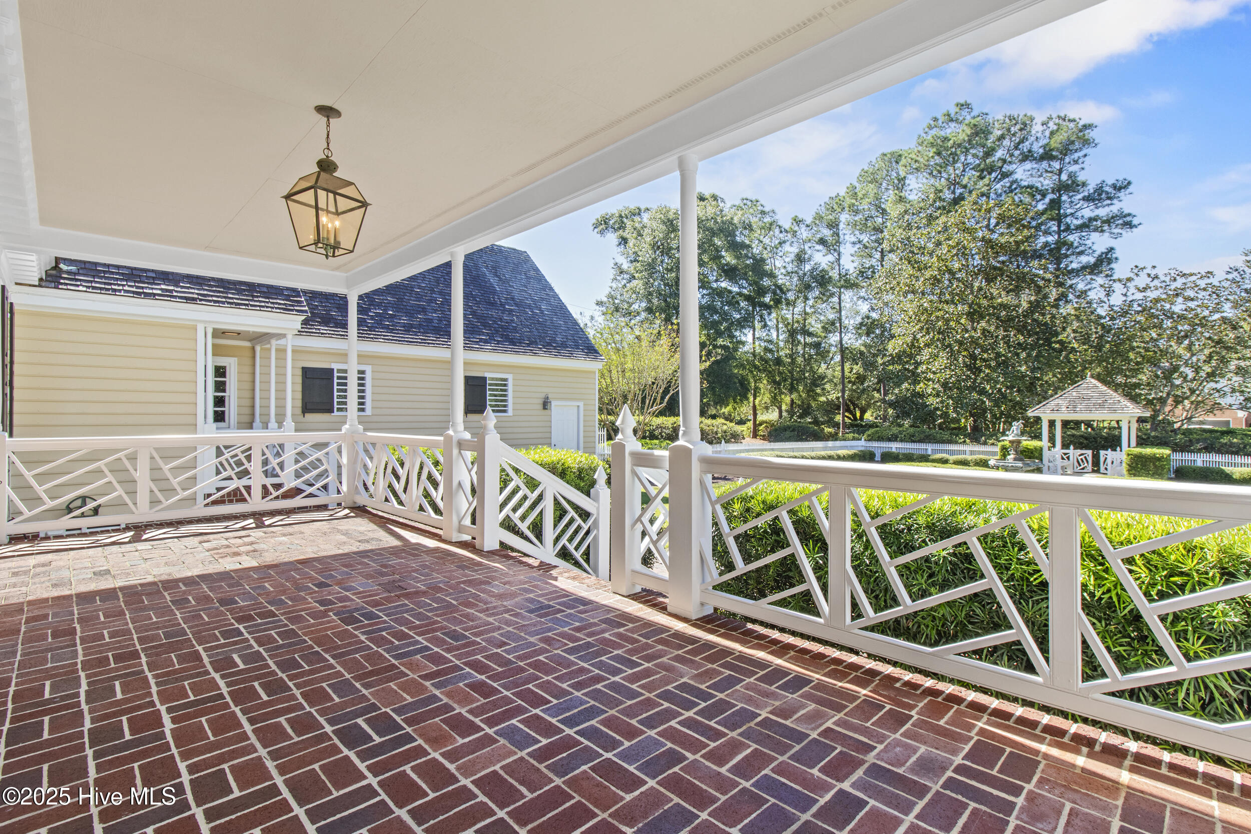 1946 S Live Oak Parkway, Wilmington