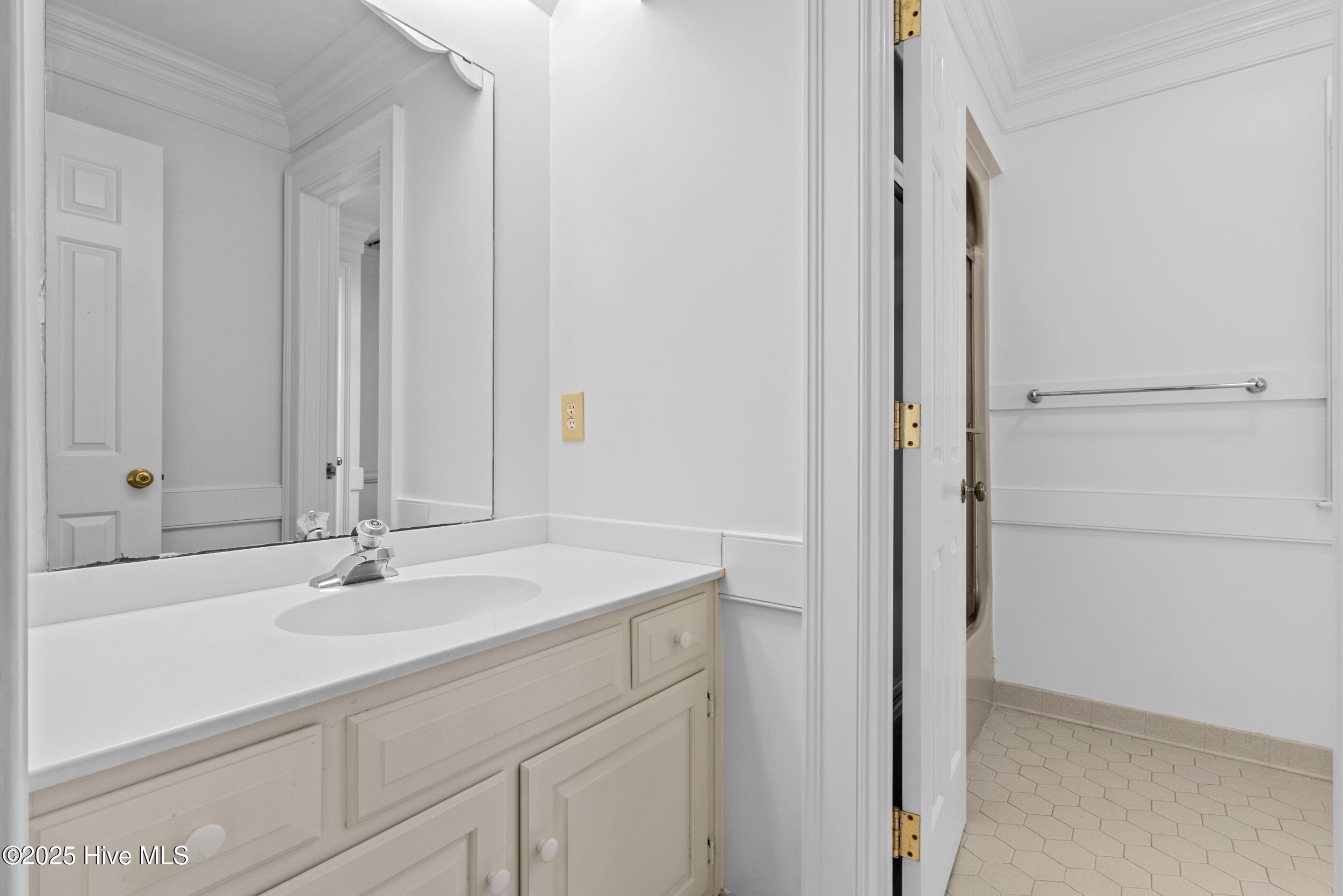 1946 S Live Oak Parkway, Wilmington