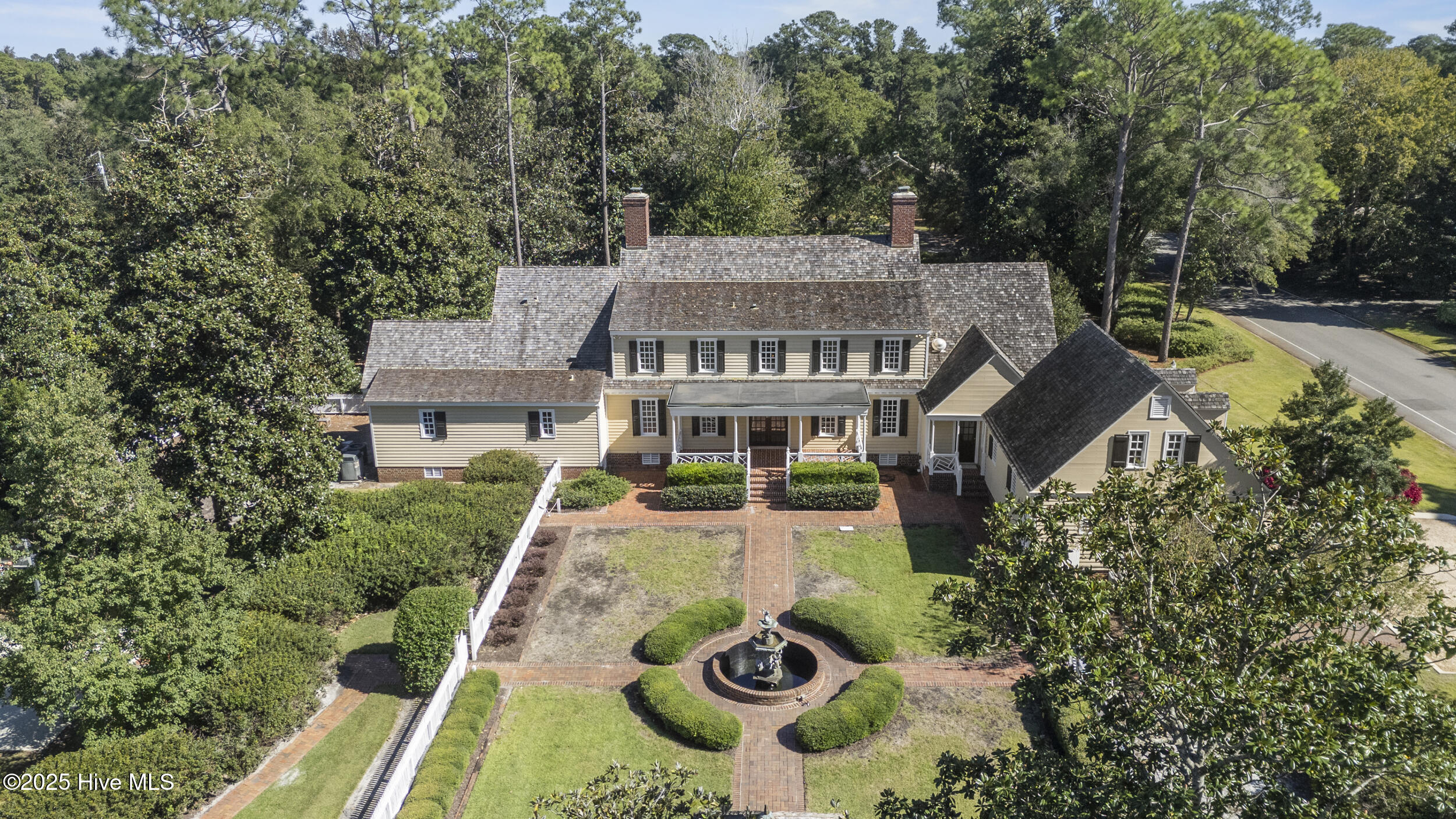 1946 S Live Oak Parkway, Wilmington