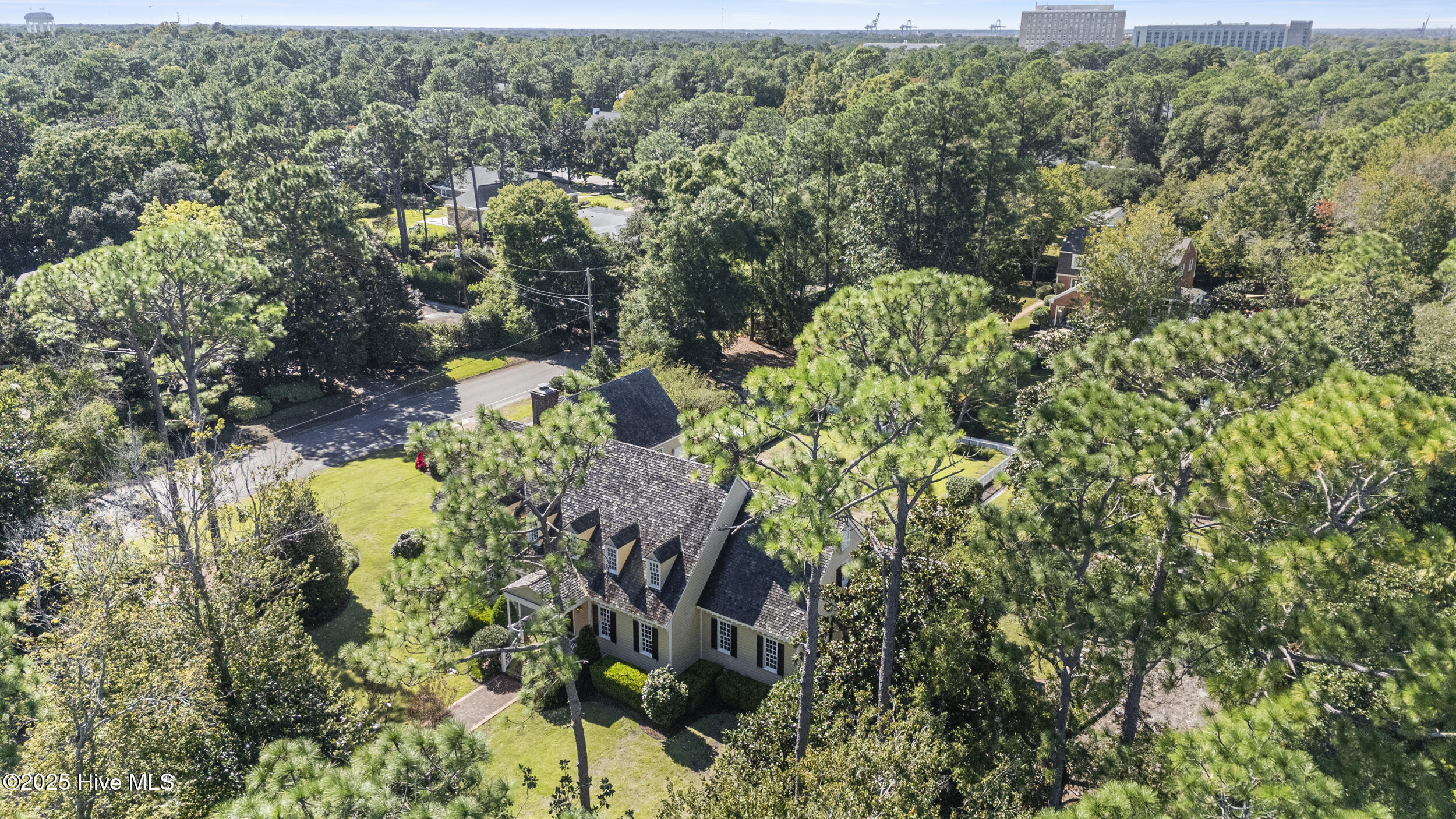 1946 S Live Oak Parkway, Wilmington