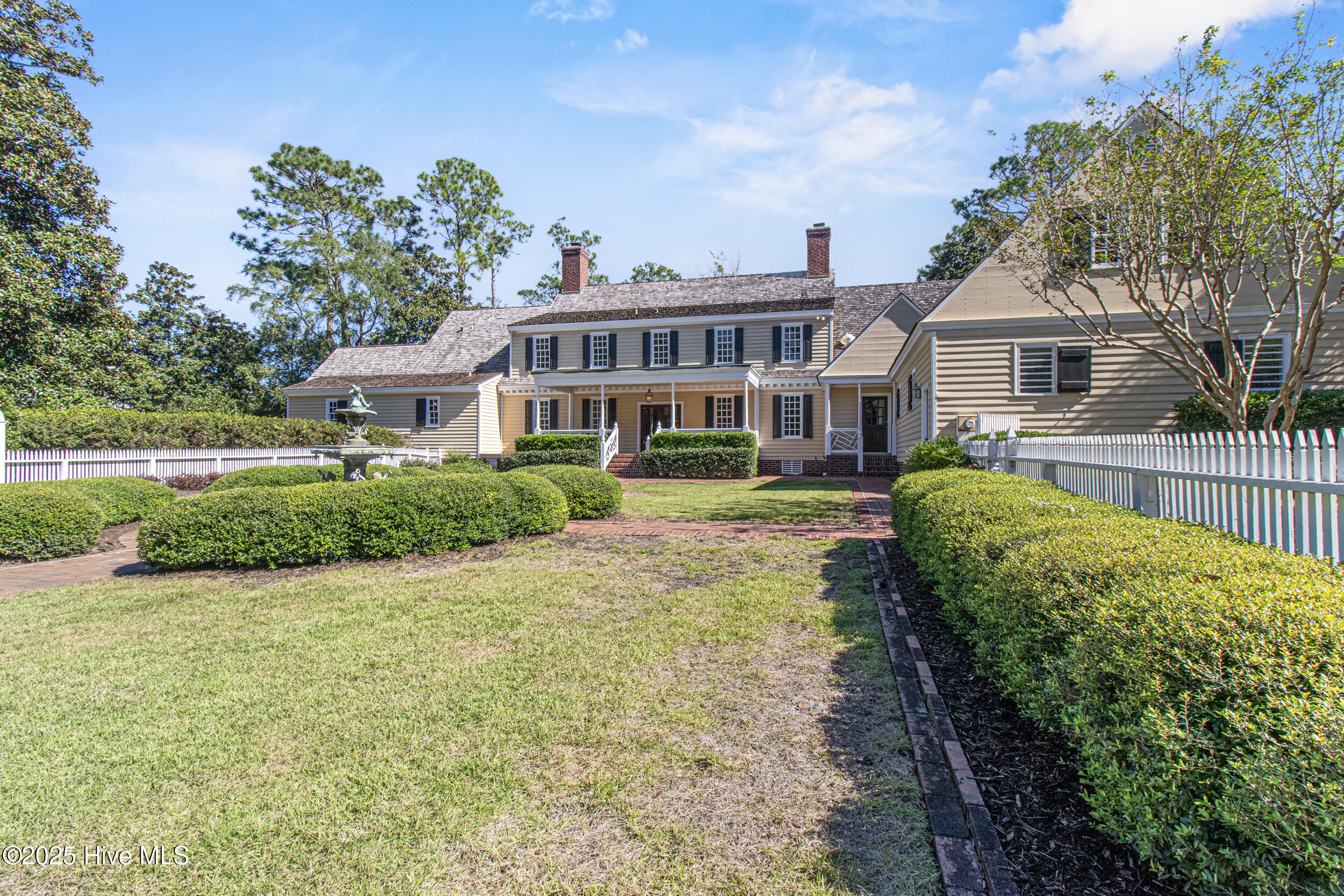 1946 S Live Oak Parkway, Wilmington