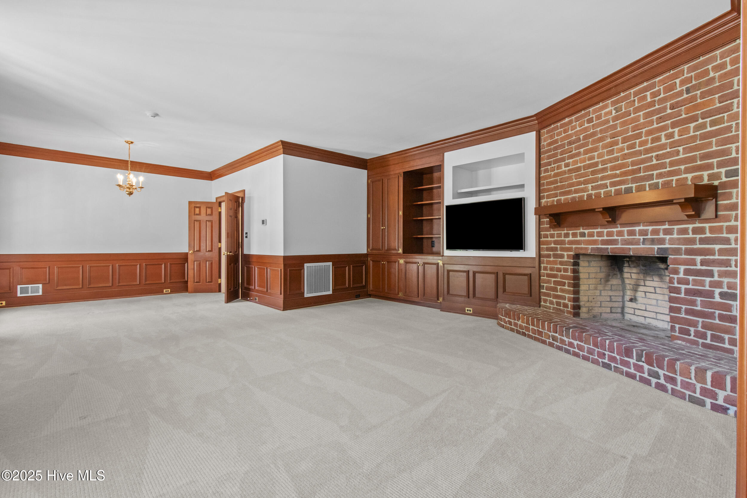 1946 S Live Oak Parkway, Wilmington