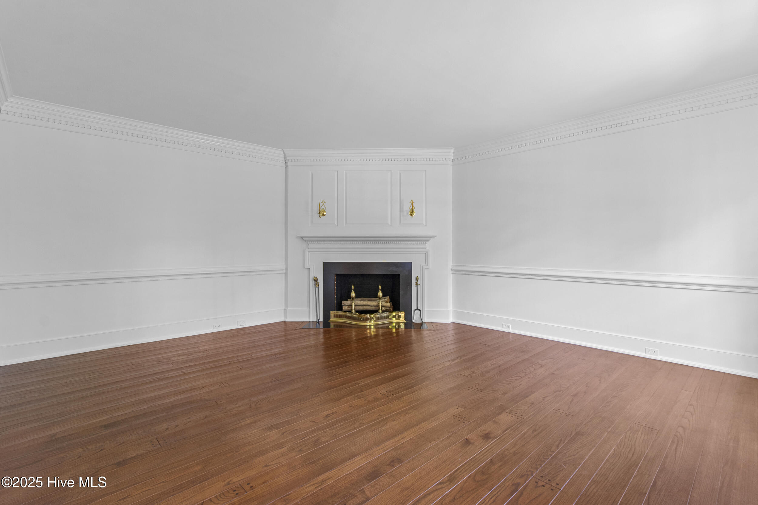 1946 S Live Oak Parkway, Wilmington