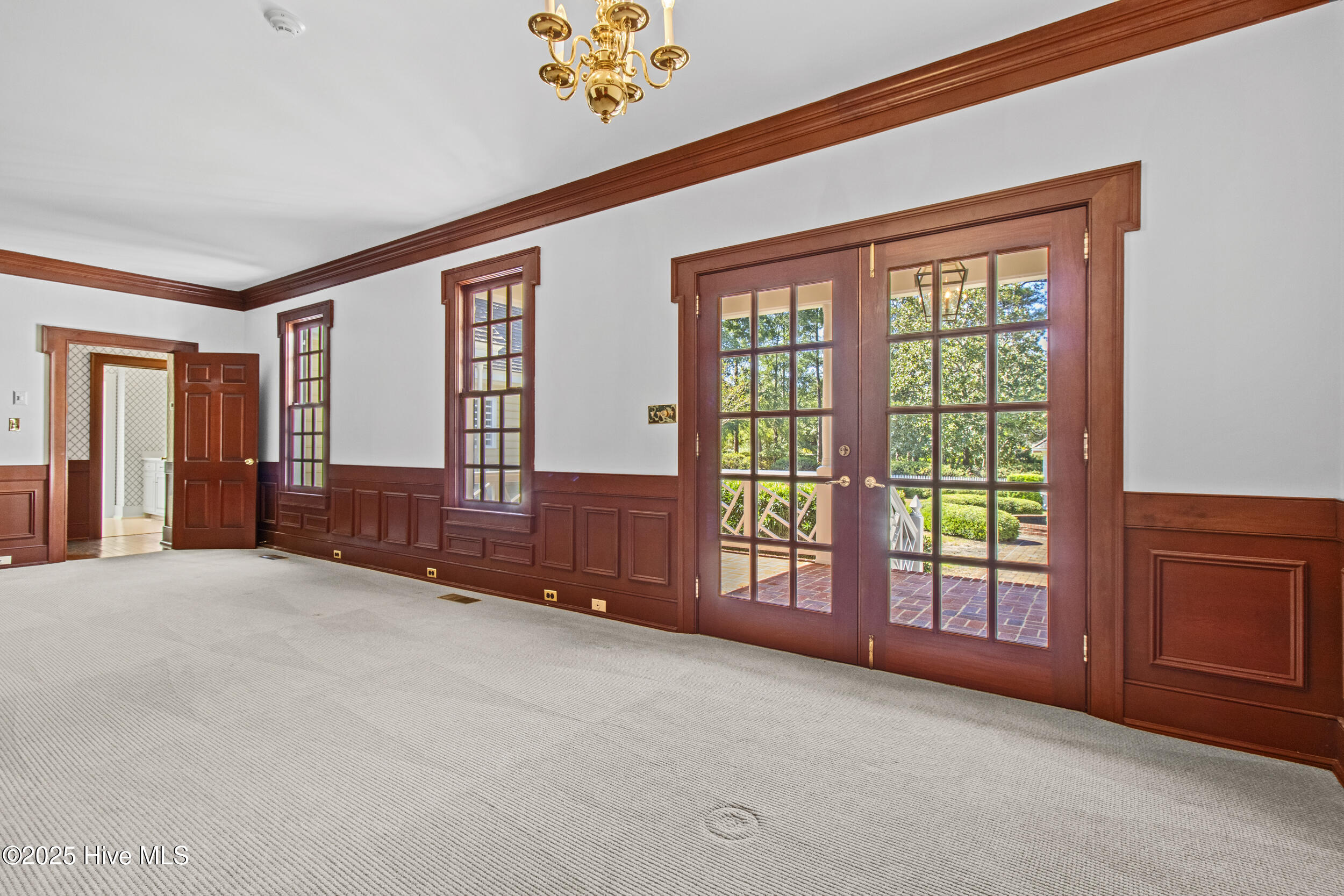 1946 S Live Oak Parkway, Wilmington