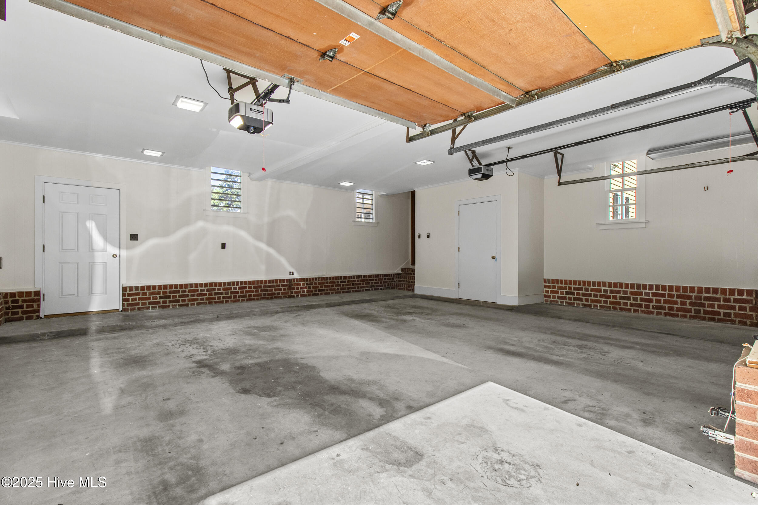 1946 S Live Oak Parkway, Wilmington