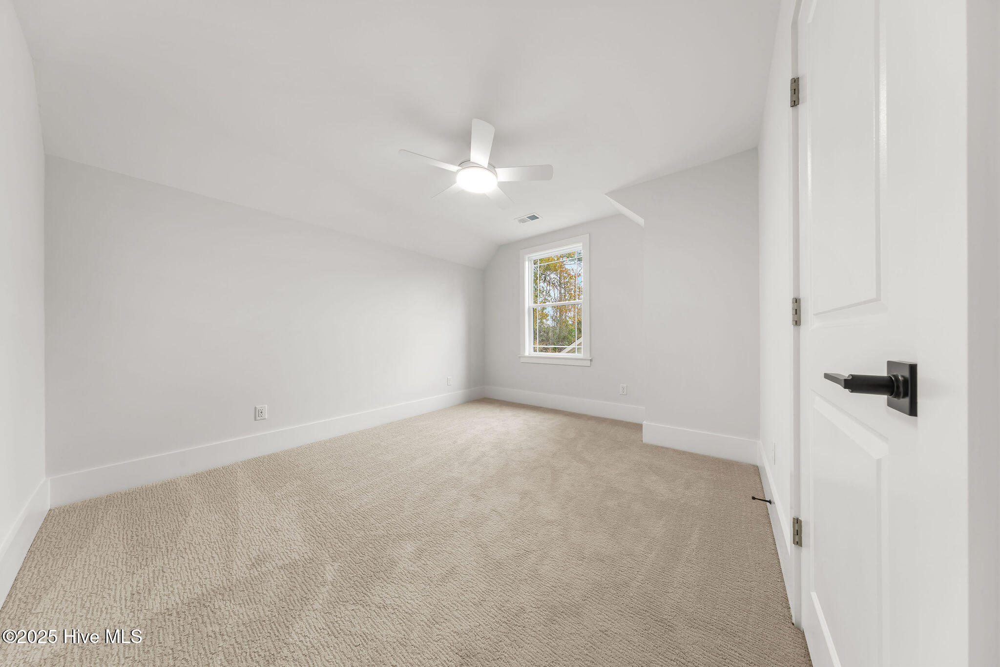 616 Seathwaite Lane SE