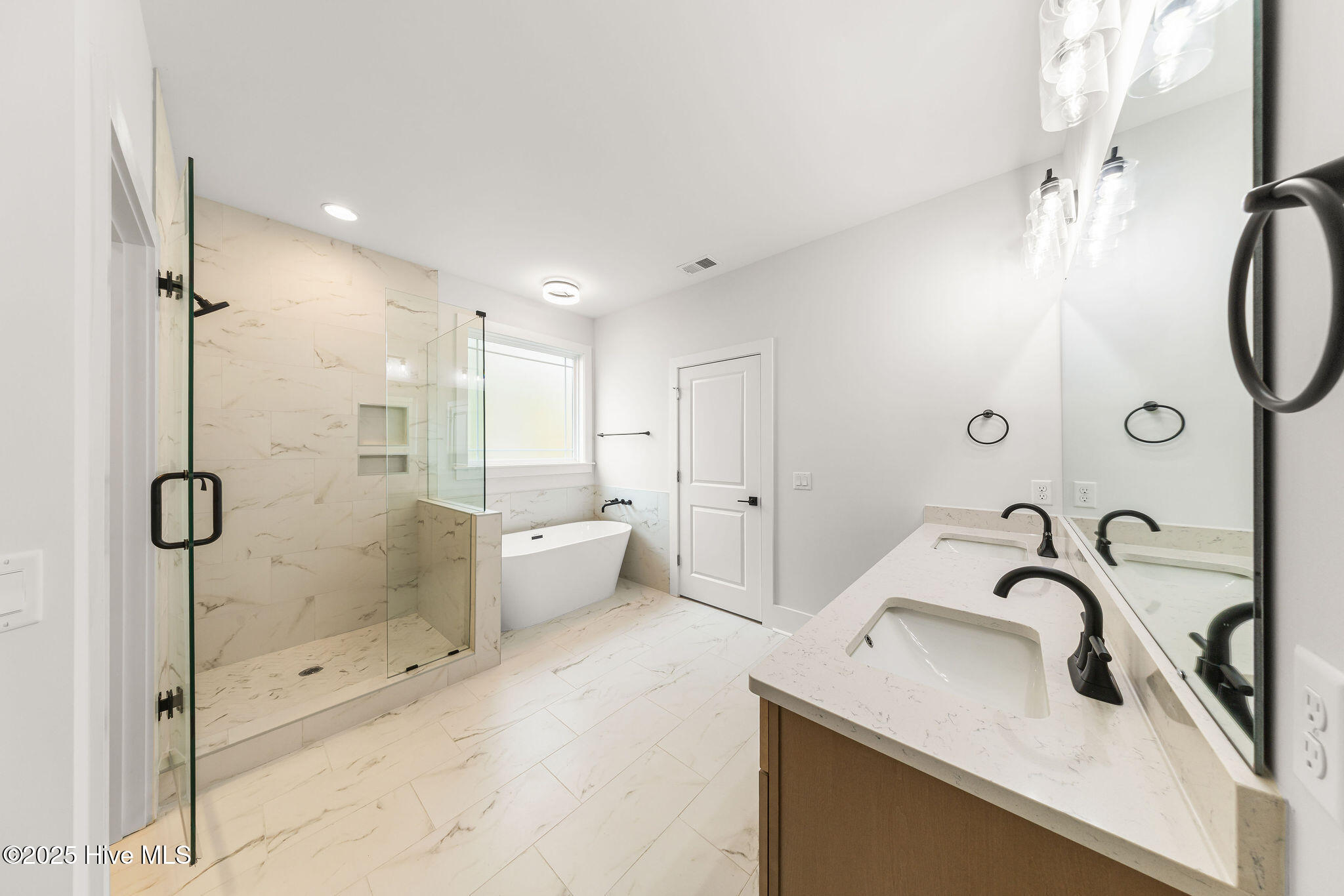 616 Seathwaite Lane SE