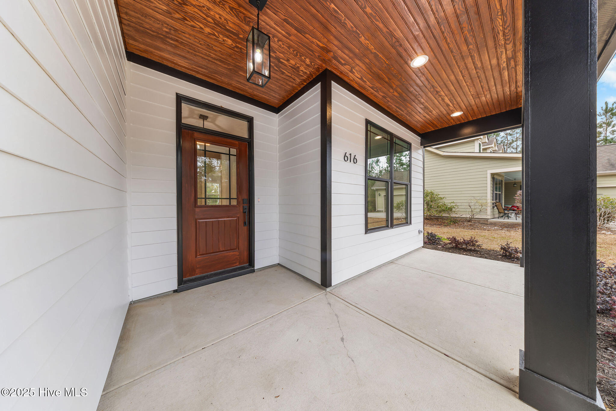 616 Seathwaite Lane SE