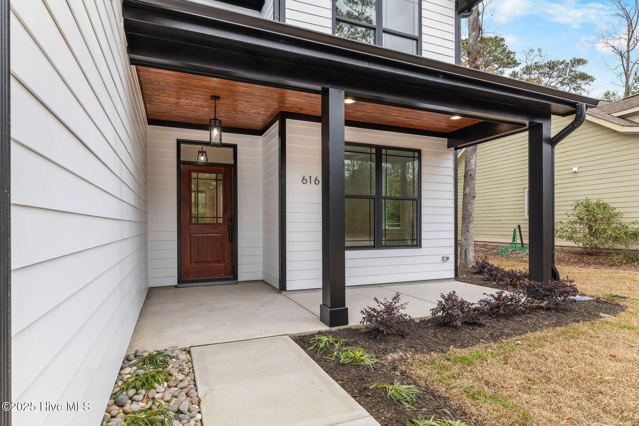 616 Seathwaite Lane SE