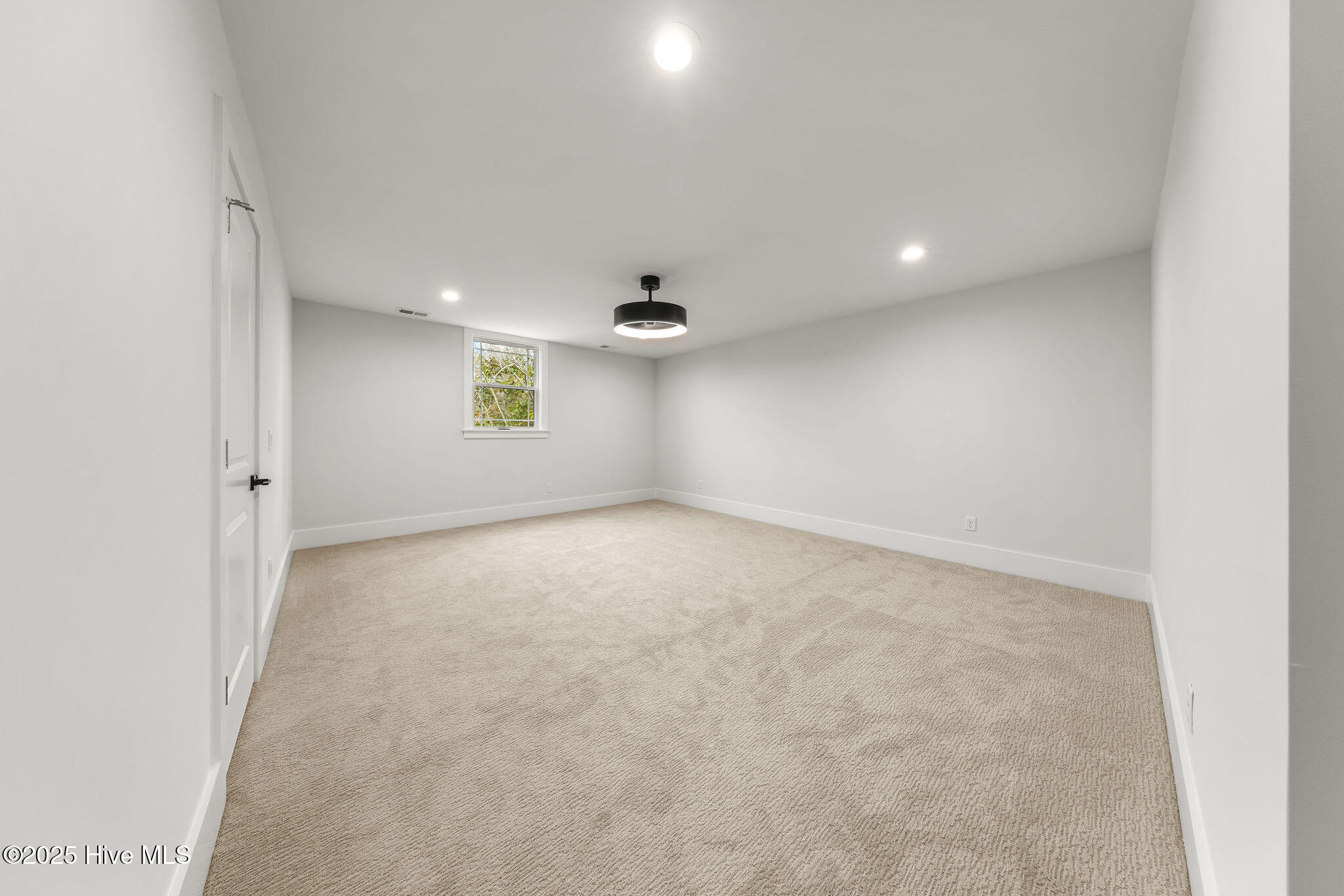 616 Seathwaite Lane SE