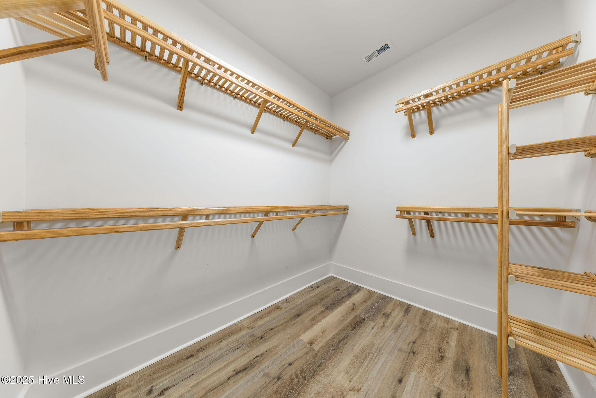 616 Seathwaite Lane SE