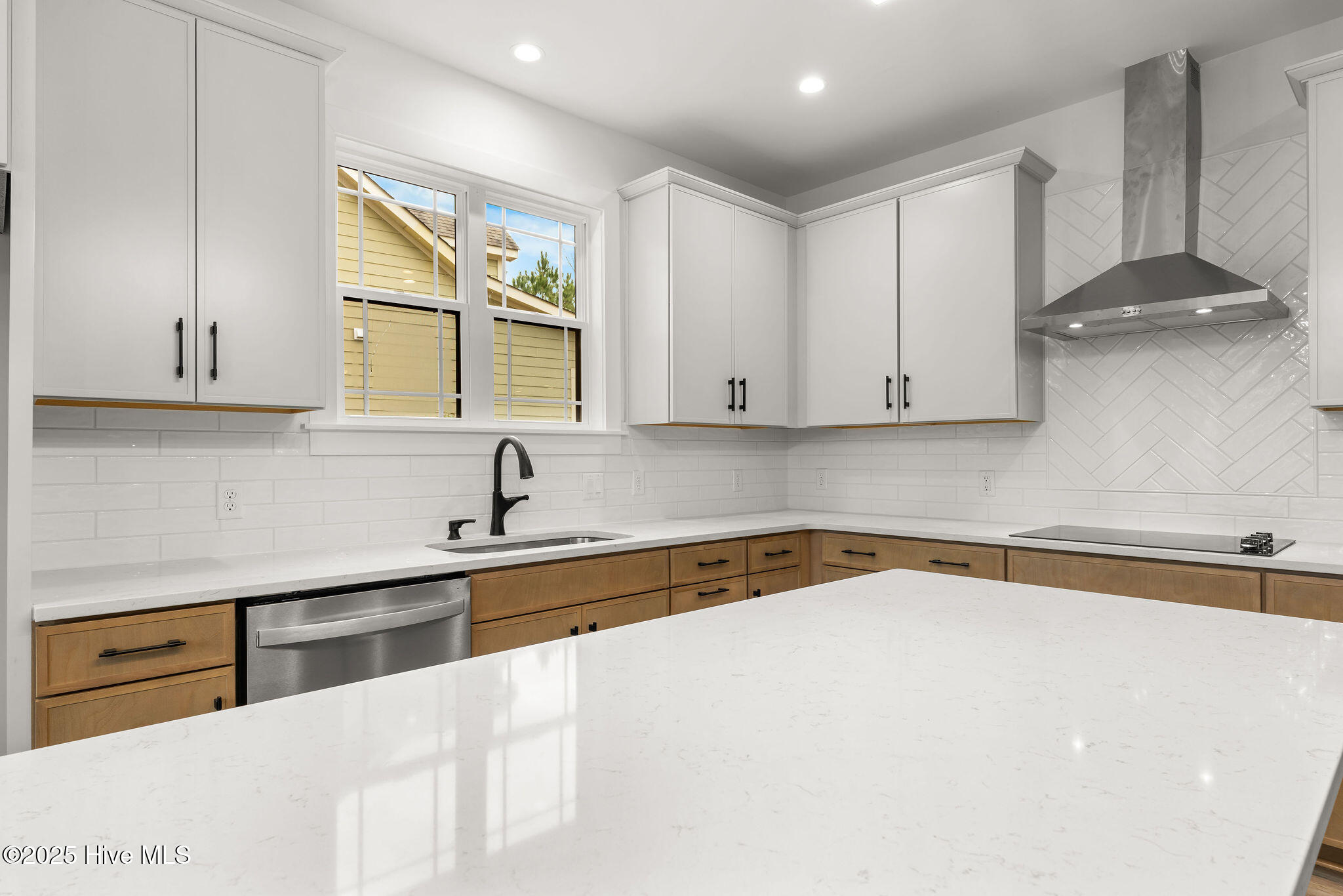 616 Seathwaite Lane SE