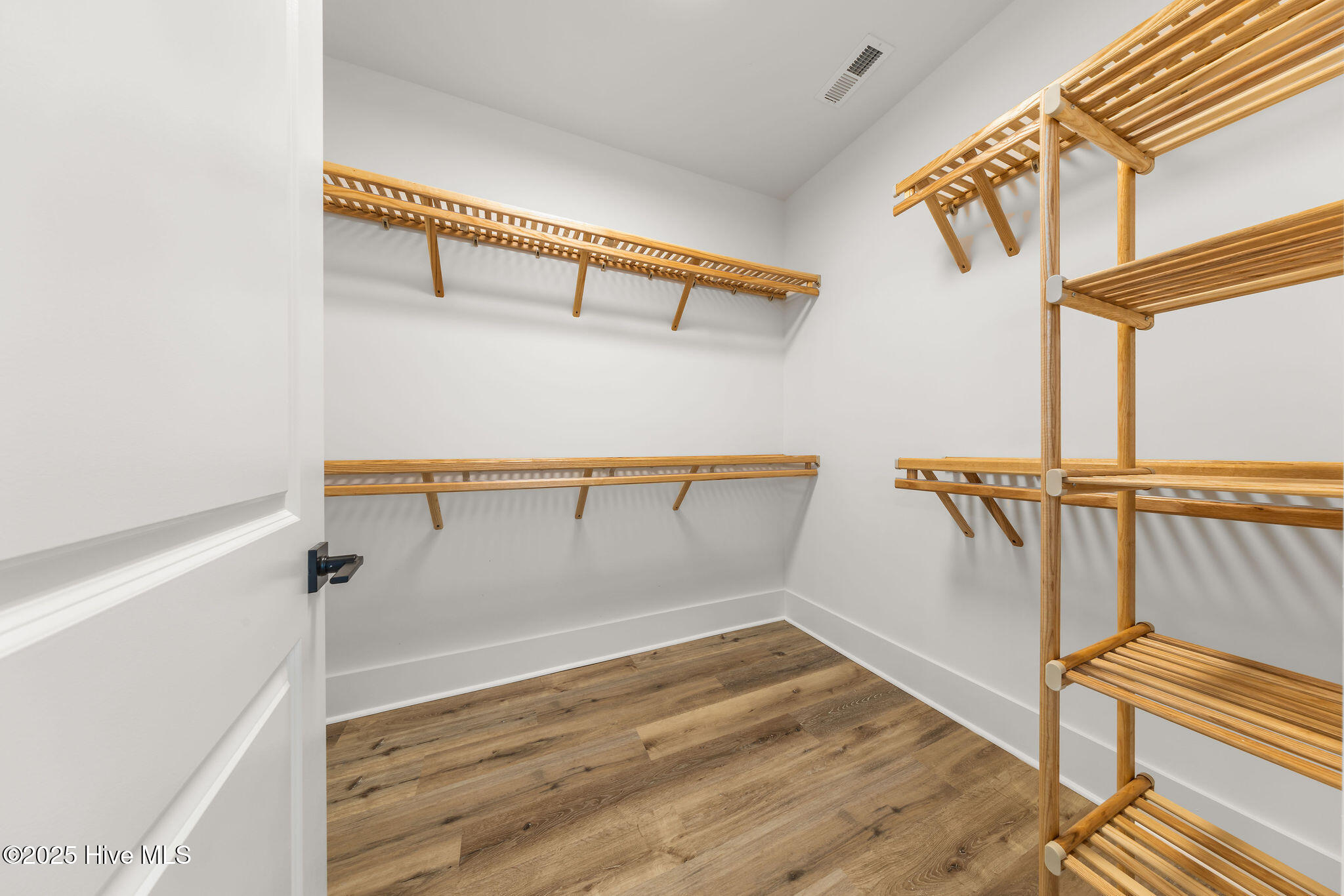 616 Seathwaite Lane SE