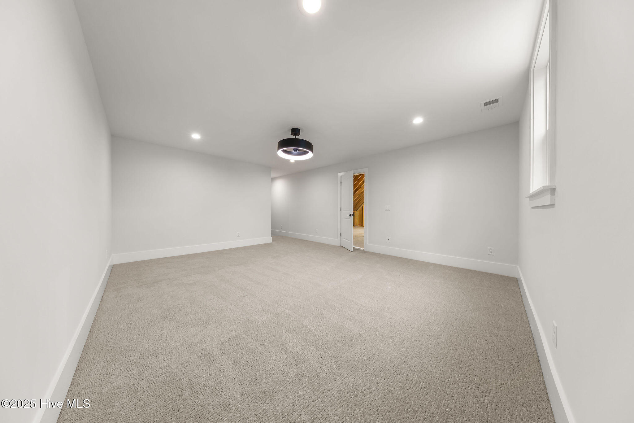 616 Seathwaite Lane SE