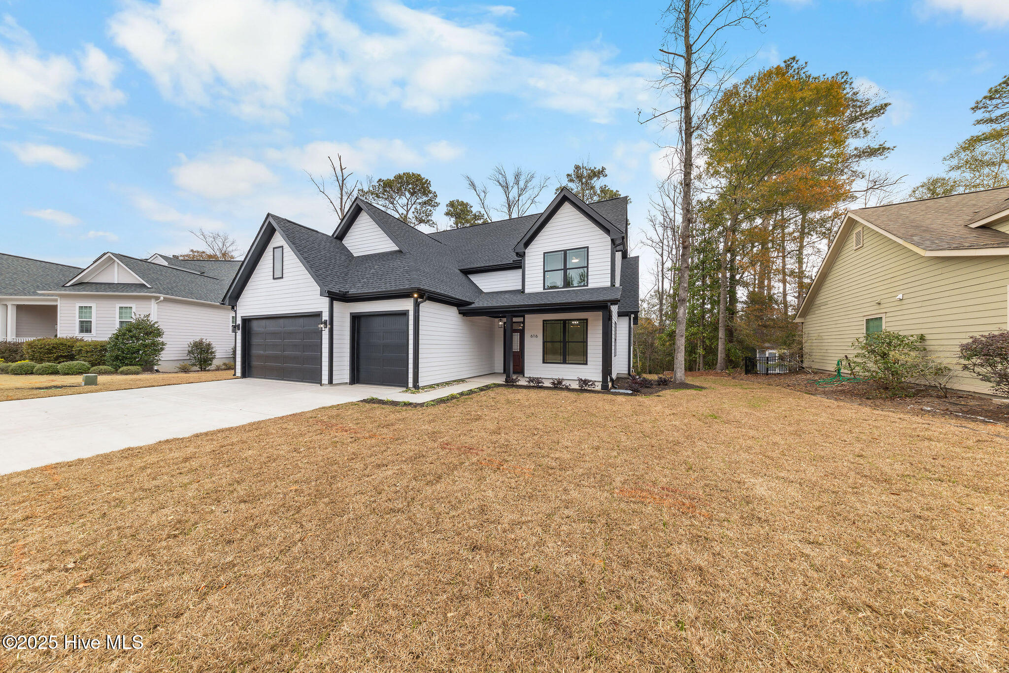 616 Seathwaite Lane SE