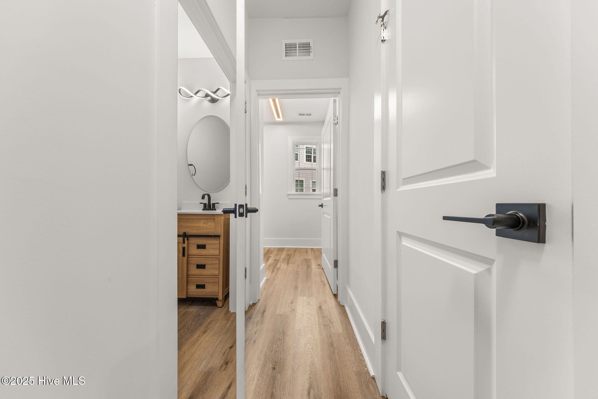 616 Seathwaite Lane SE