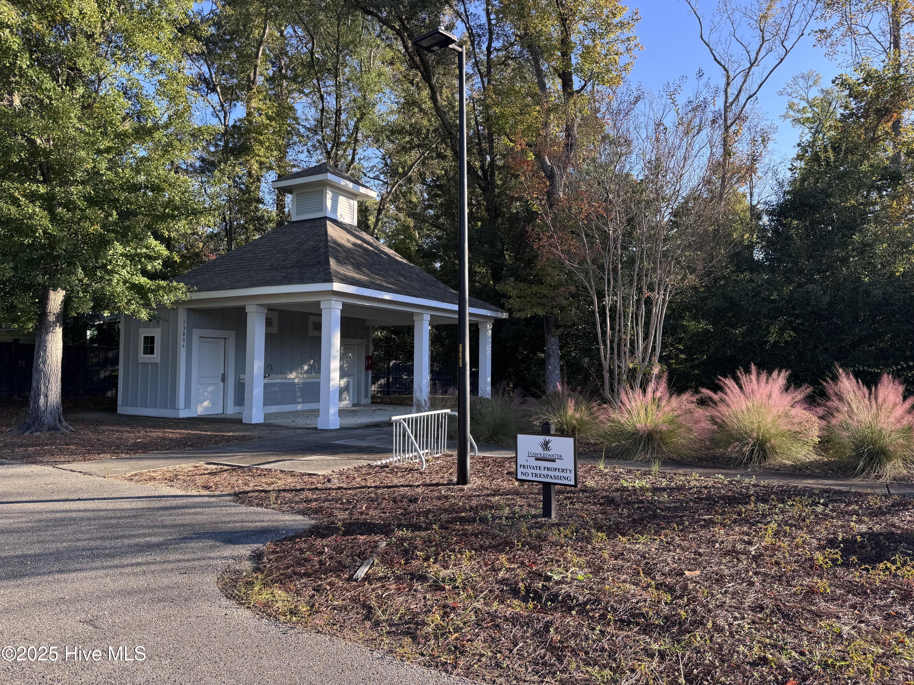 616 Seathwaite Lane SE